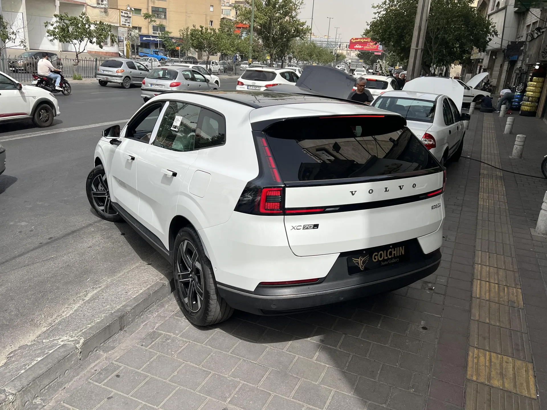 ولوو  XC70 9