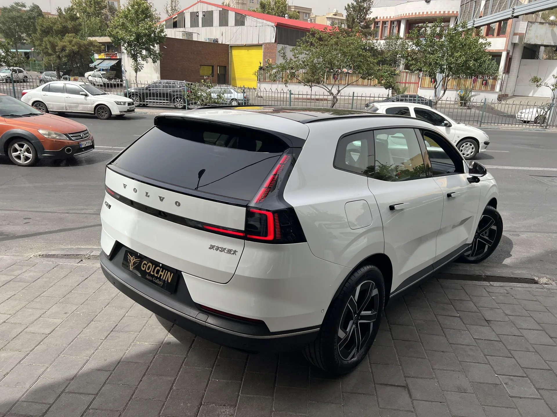 ولوو  XC70 10