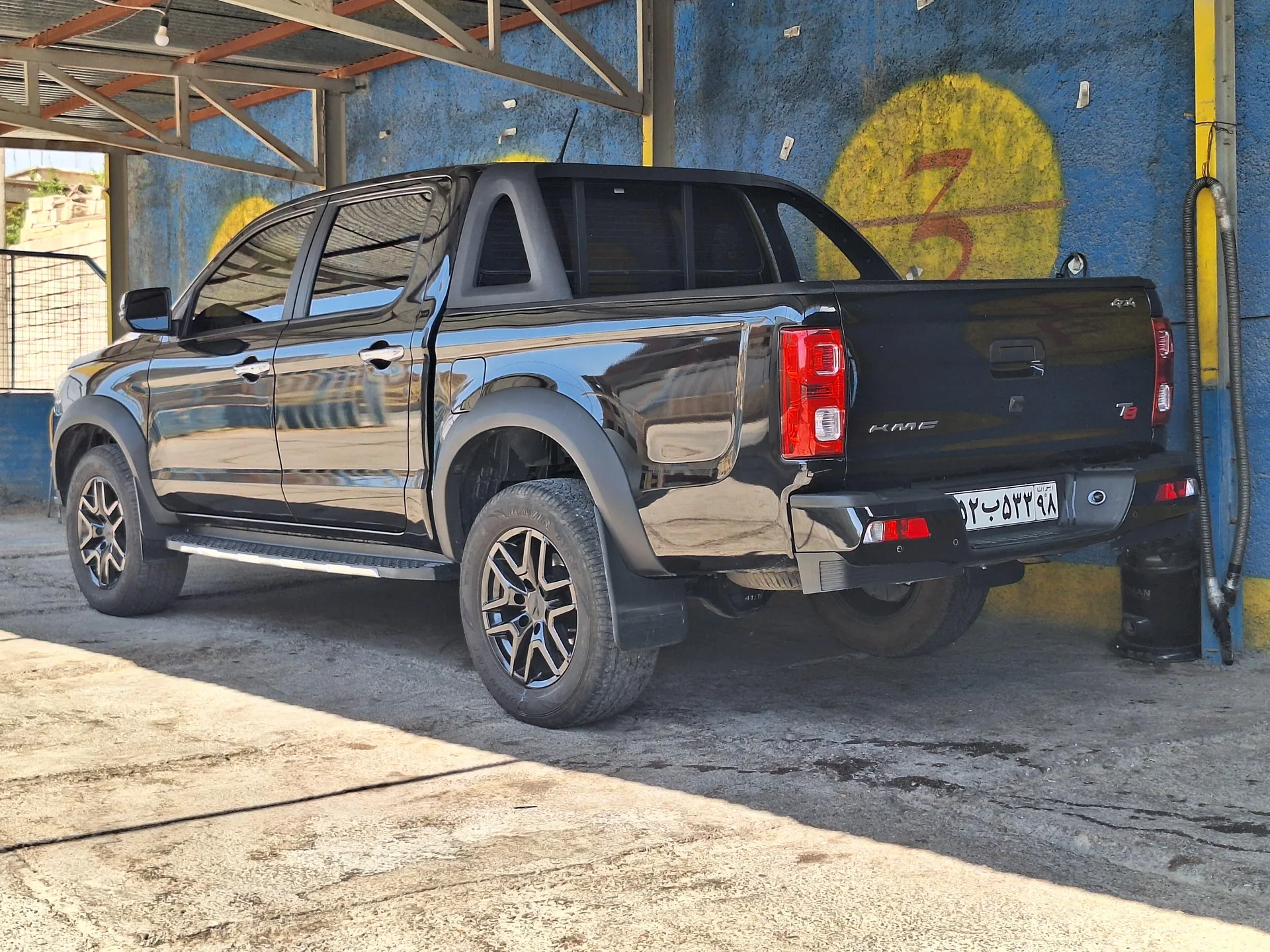 کی ام سی  T8 3