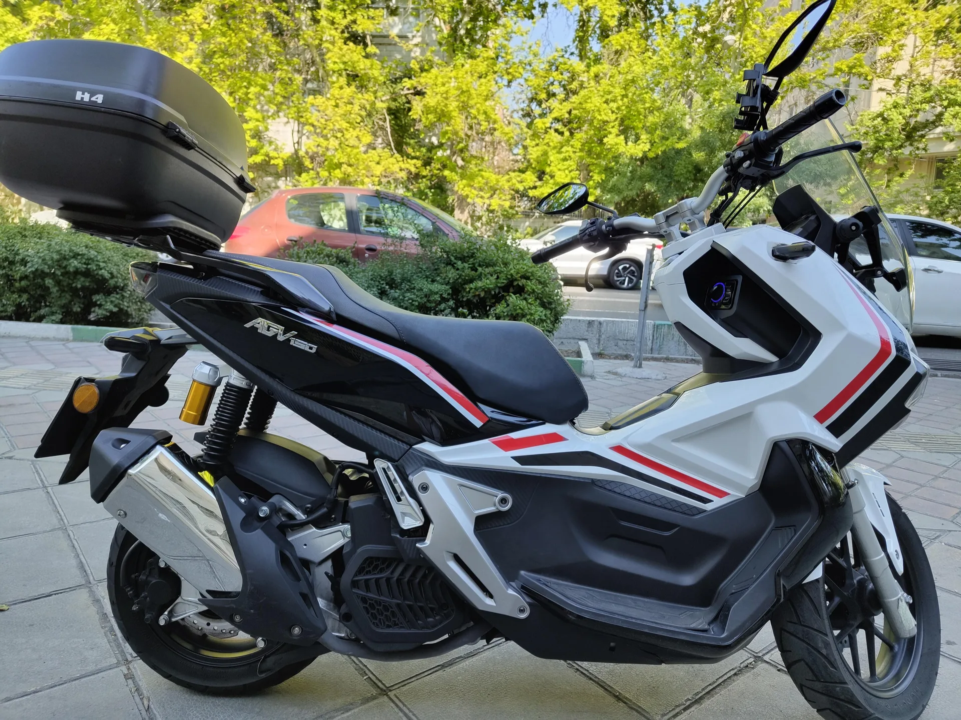 کویر موتور  AGV 150