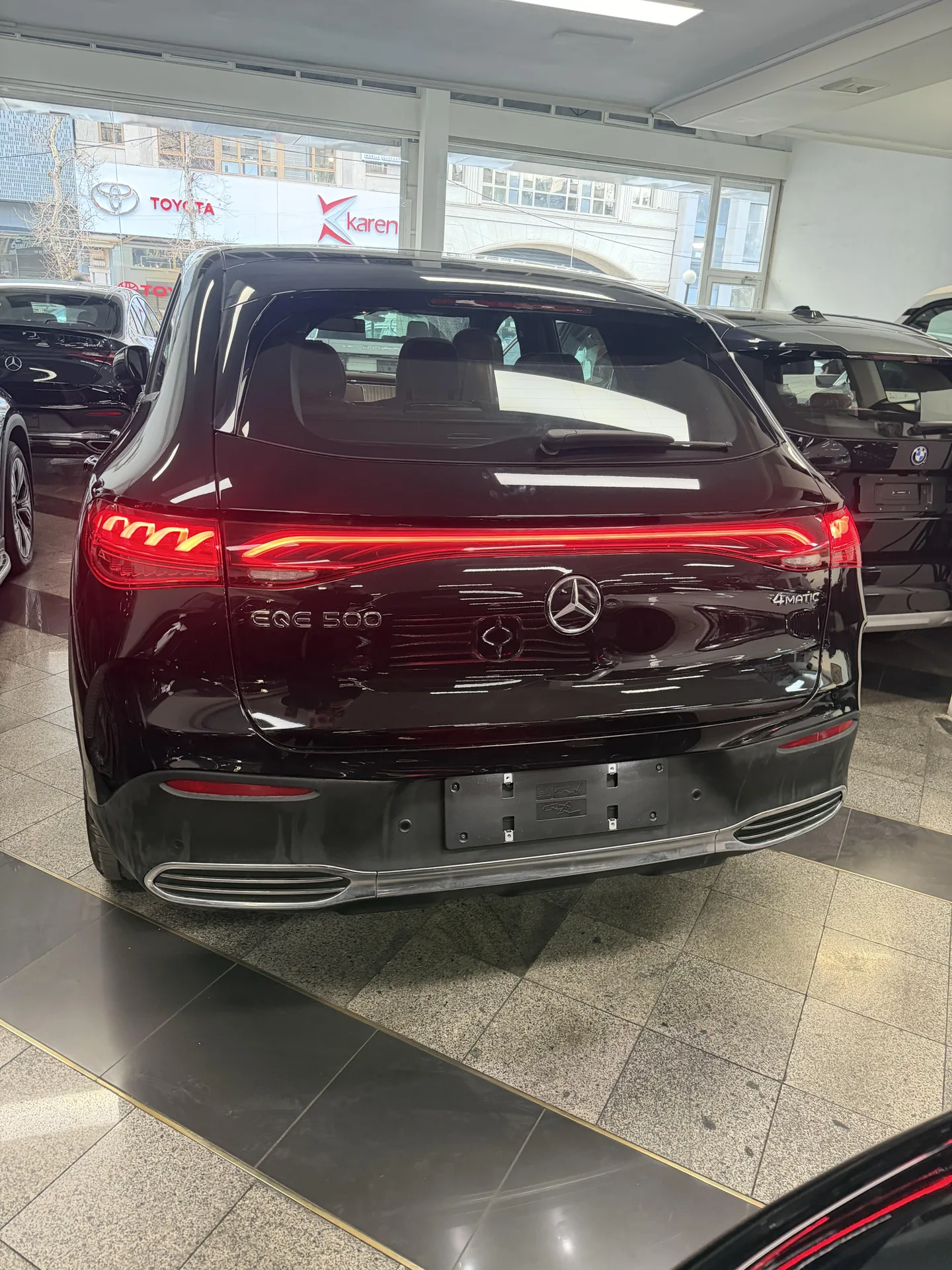 بنز  EQE SUV 2