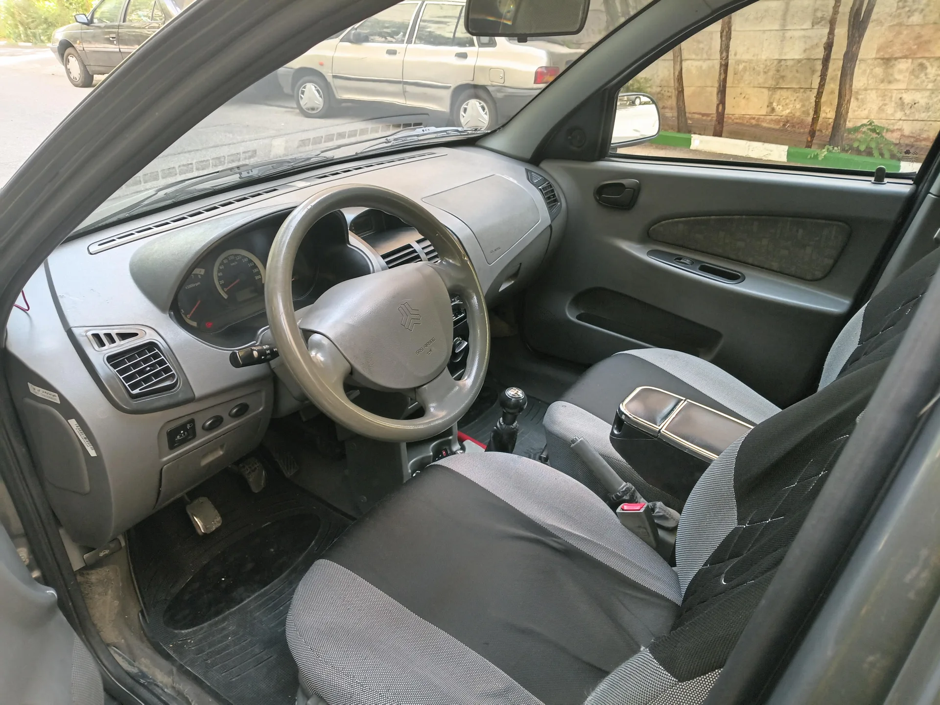 تیبا  صندوق دار 2