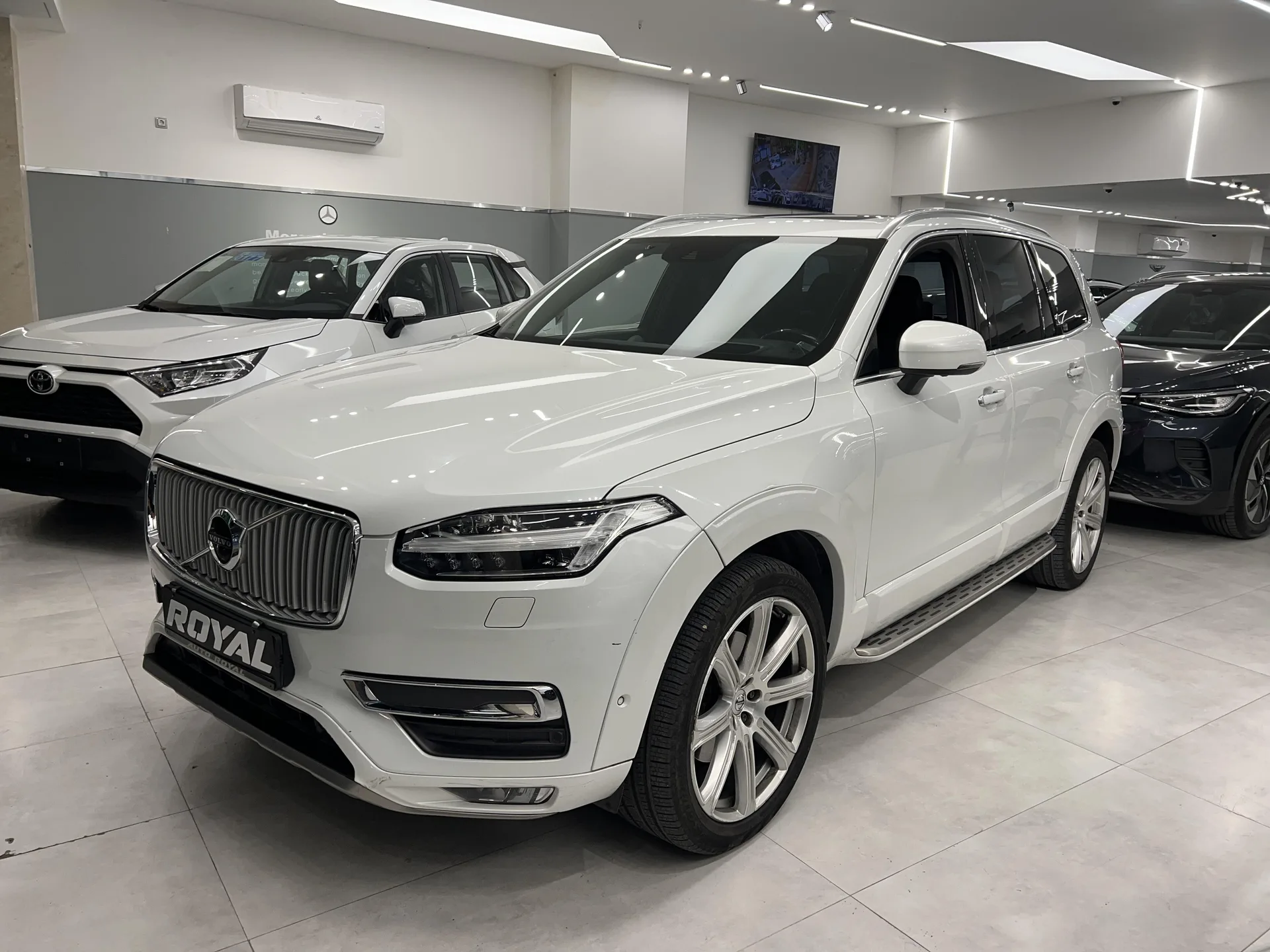 ولوو  XC90