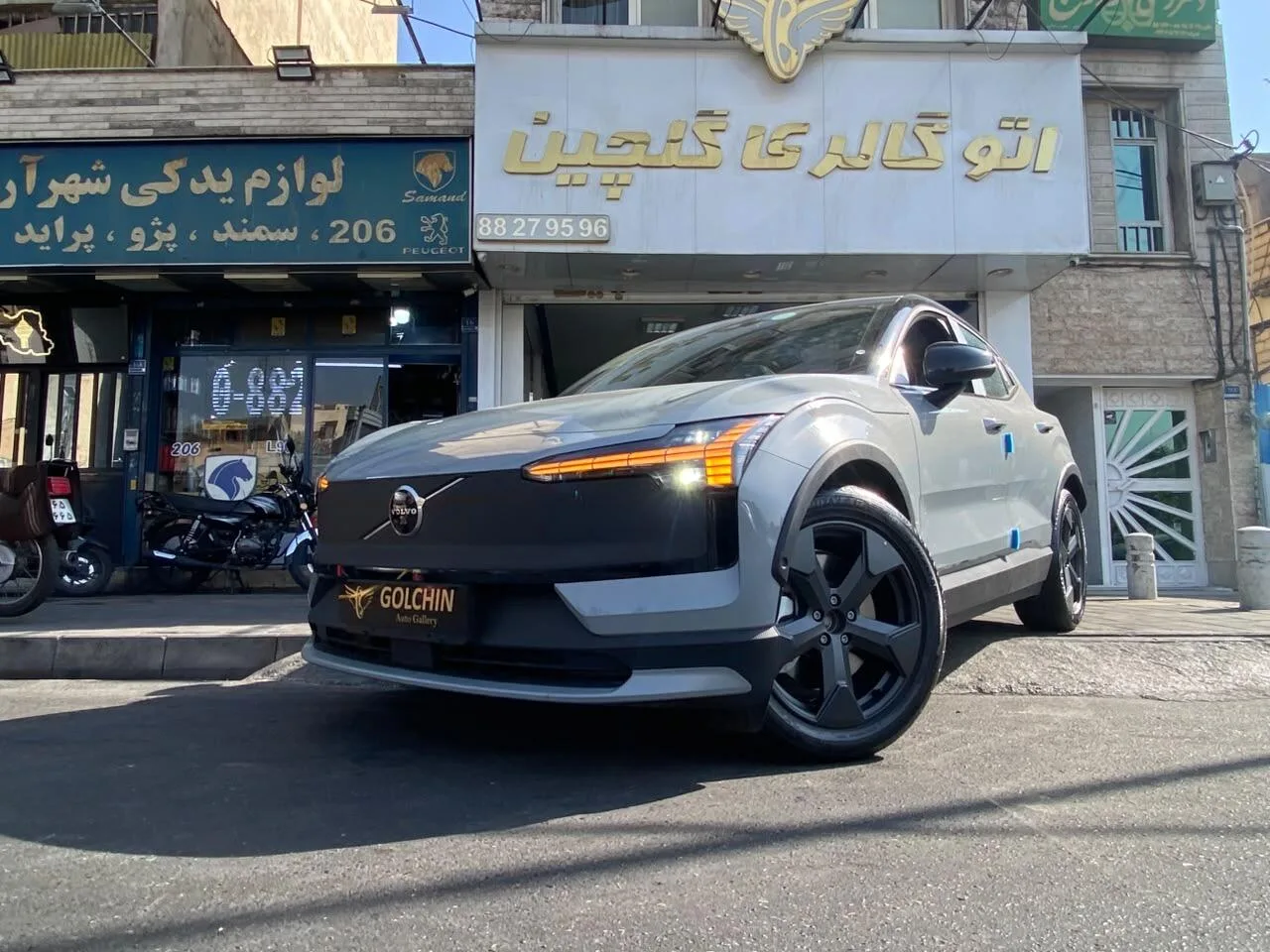 ولوو  EX30 19