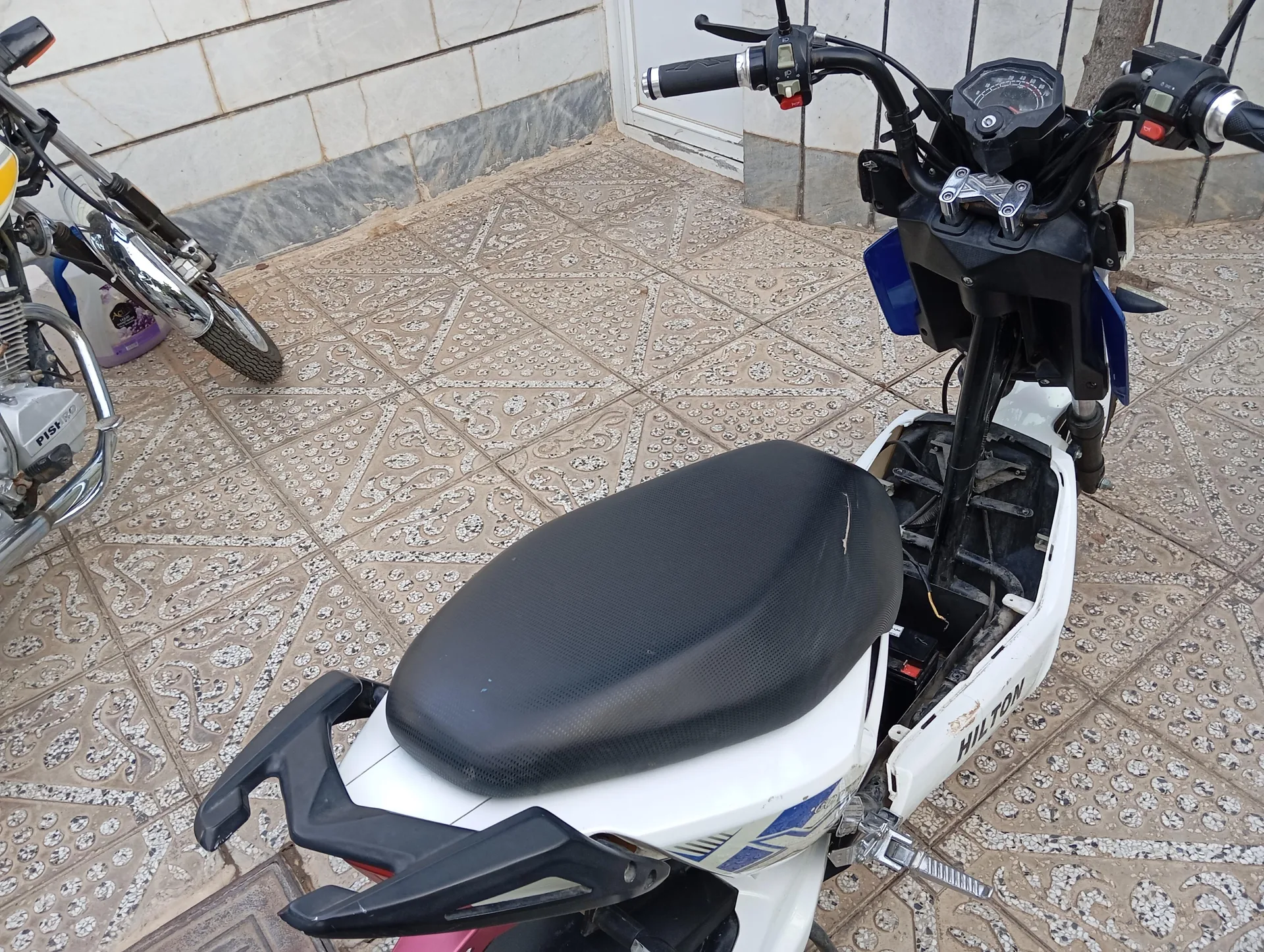 نیرو موتور شیراز  هیلتون 1500 وات