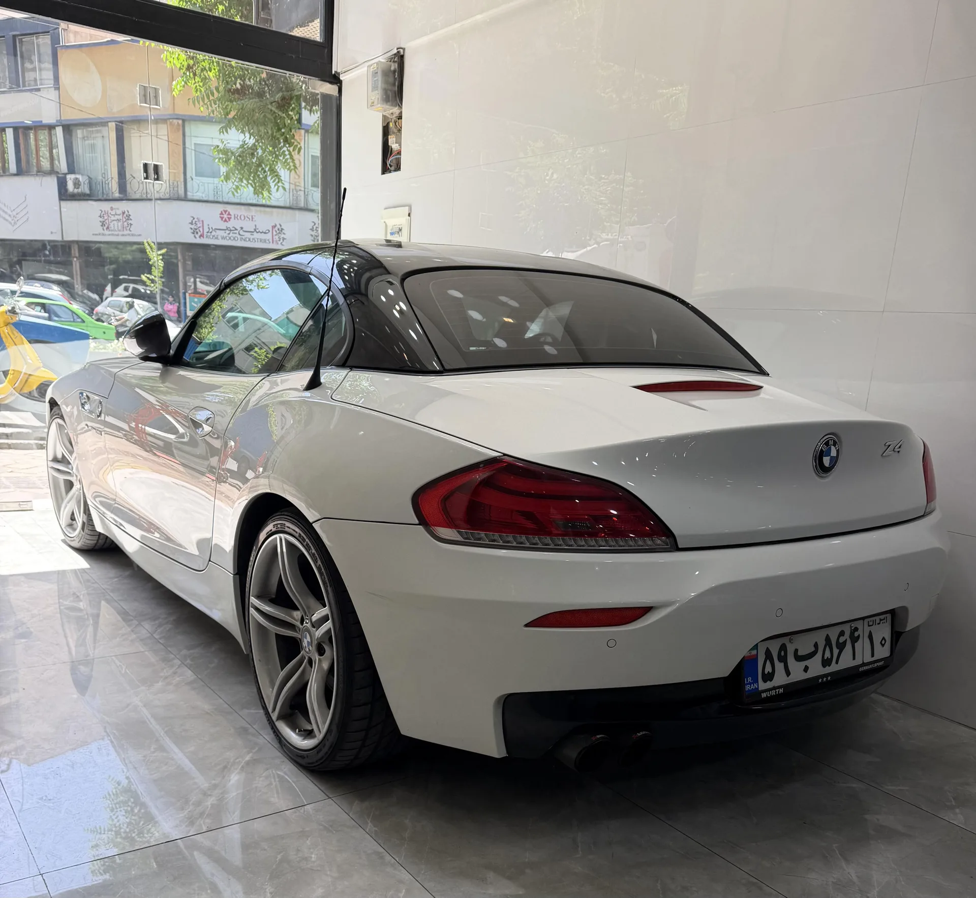 ب ام و  Z4