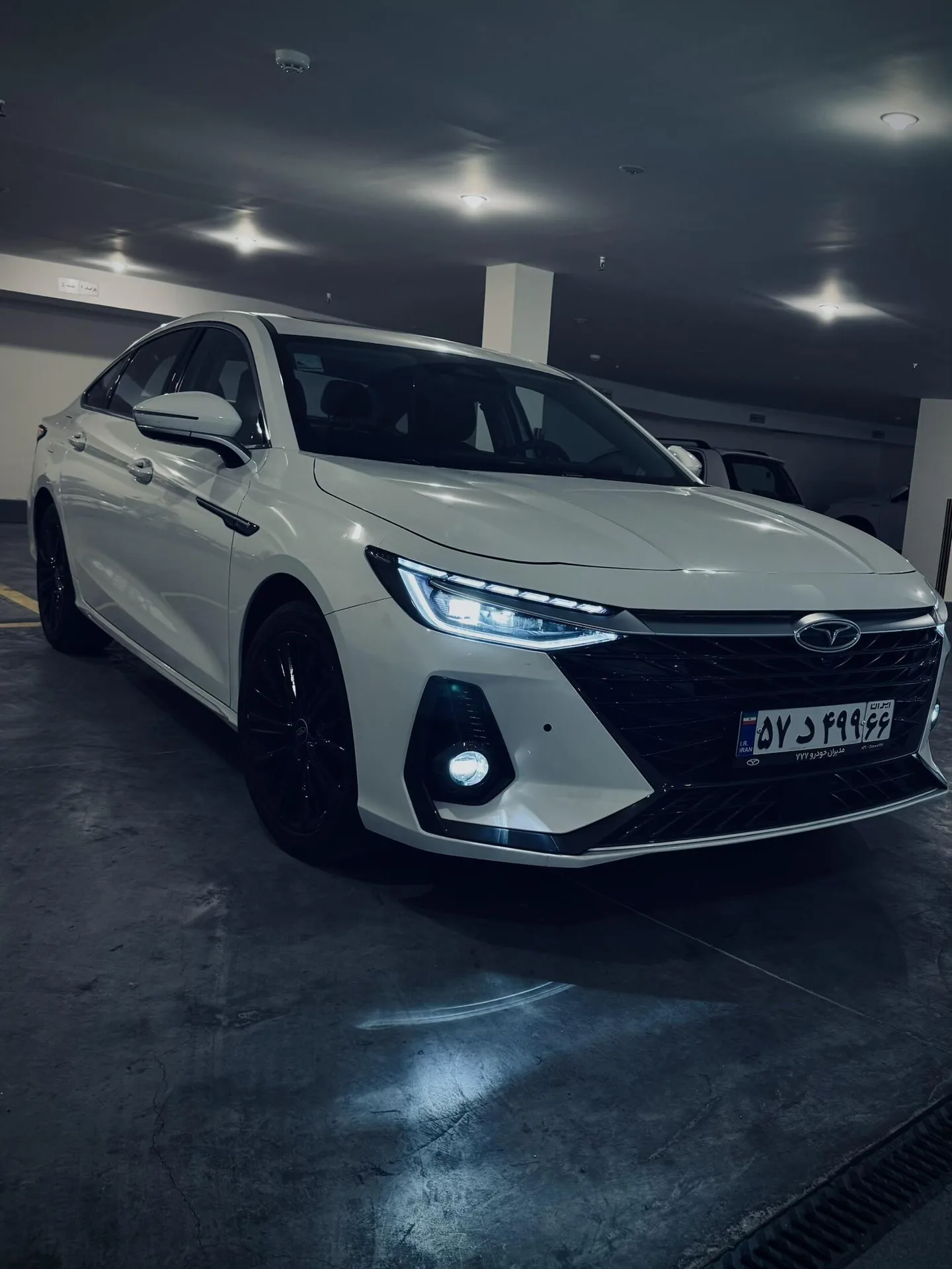 فونیکس  آریزو 8 (Z8)