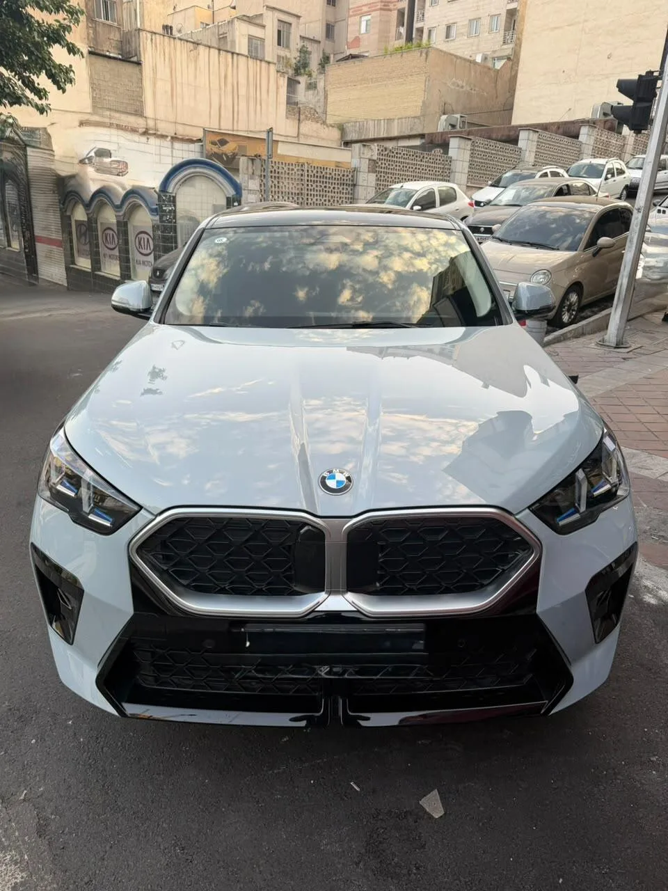 ب ام و X2