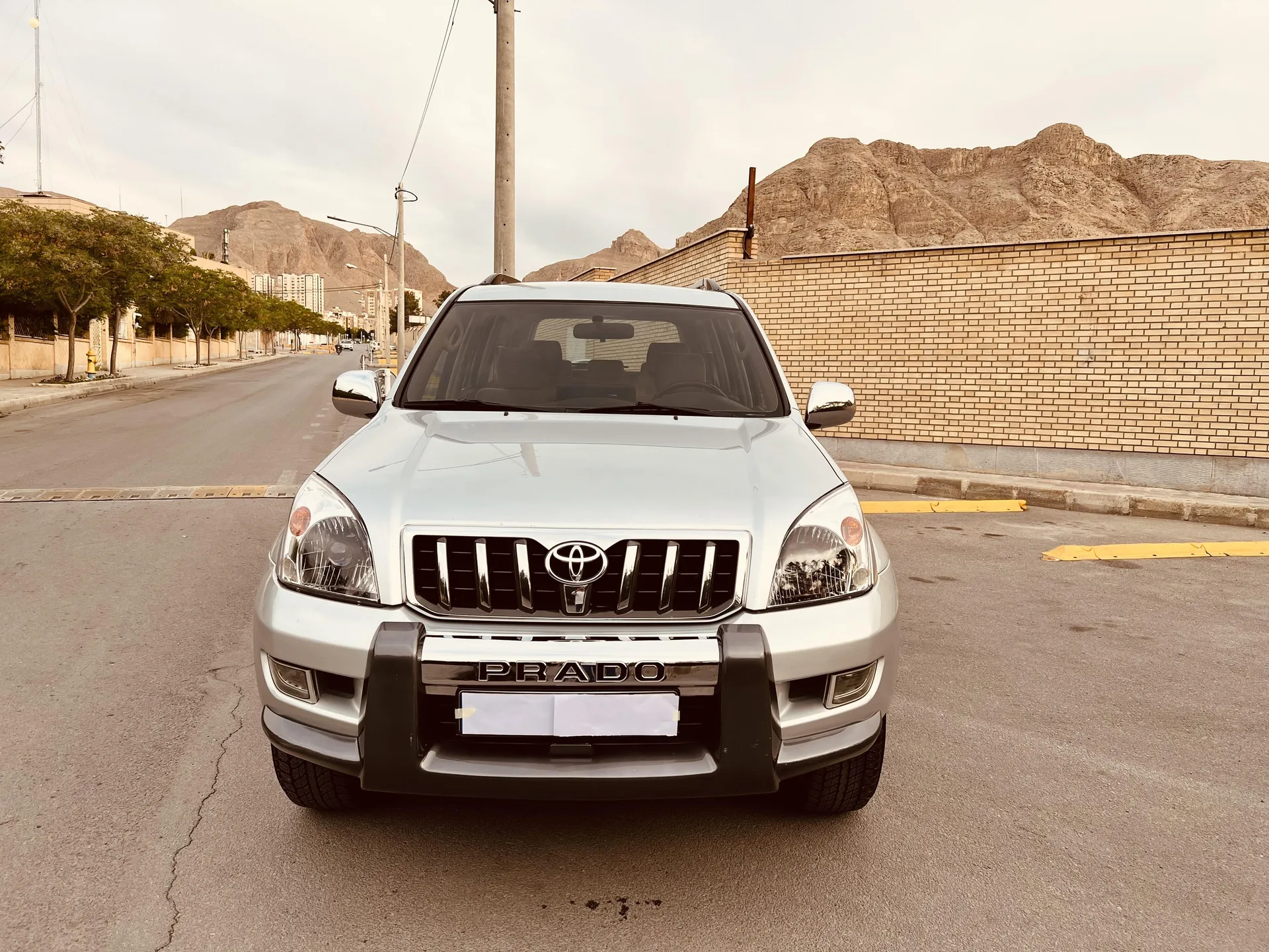 تویوتا پرادو چهار در