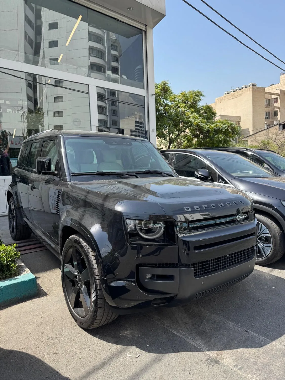 لندرور دیفندر
