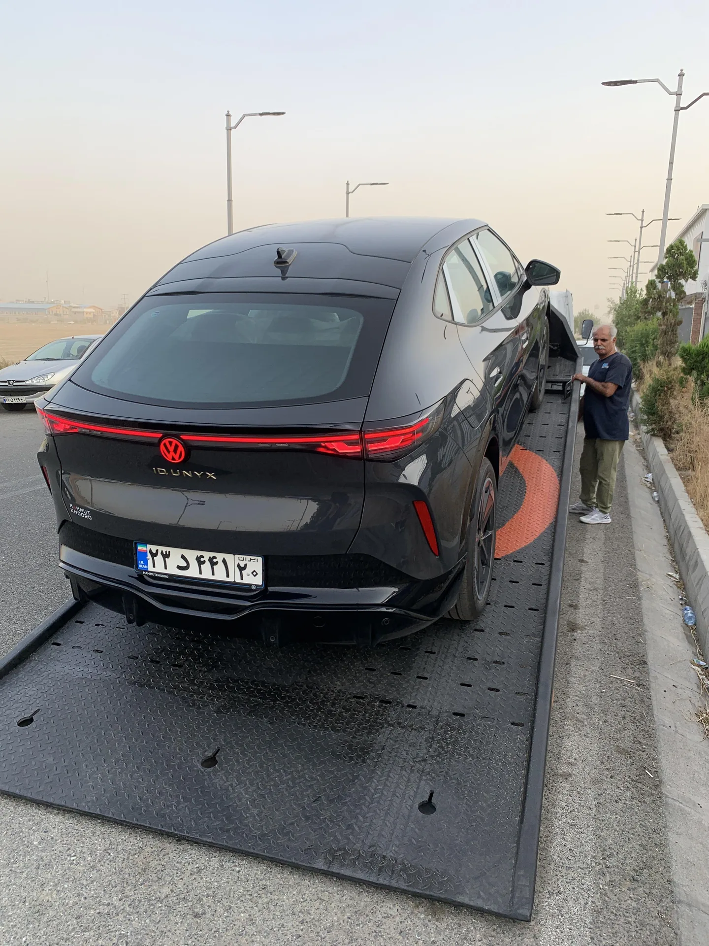 فولکس  آی دی یونیکس