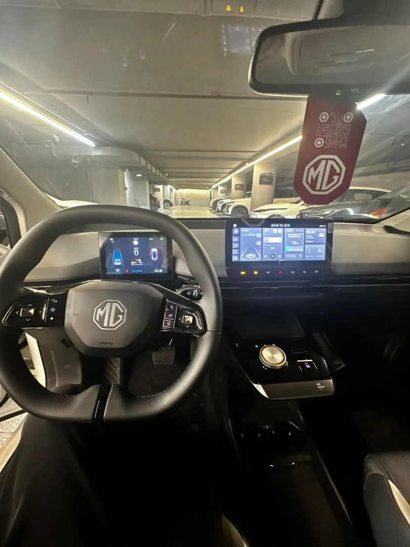 ام جی 4ev