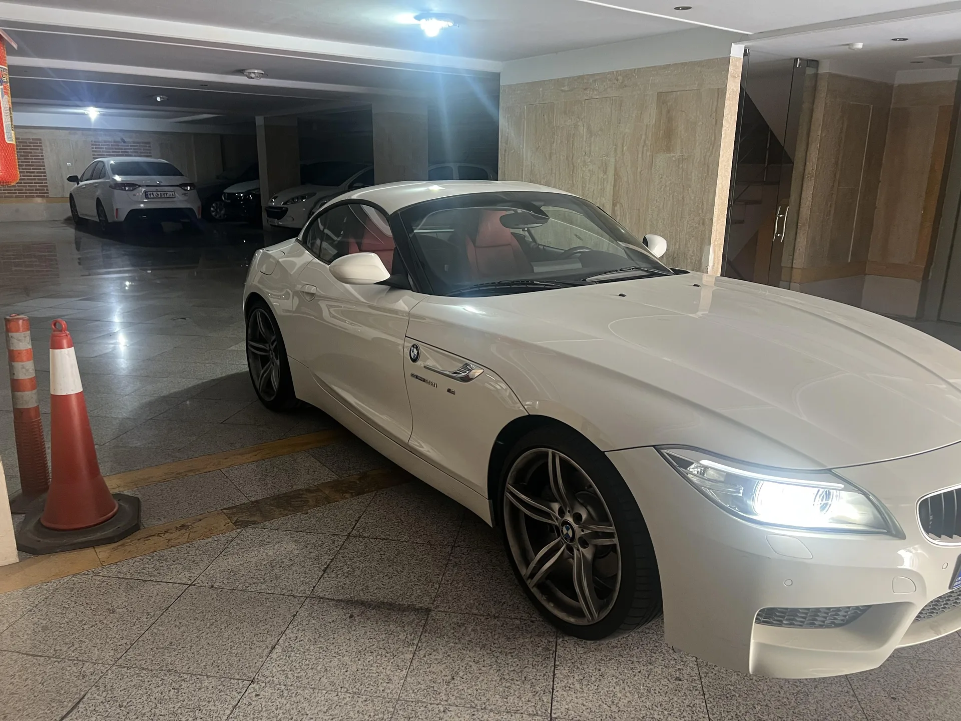 ب ام و  Z4