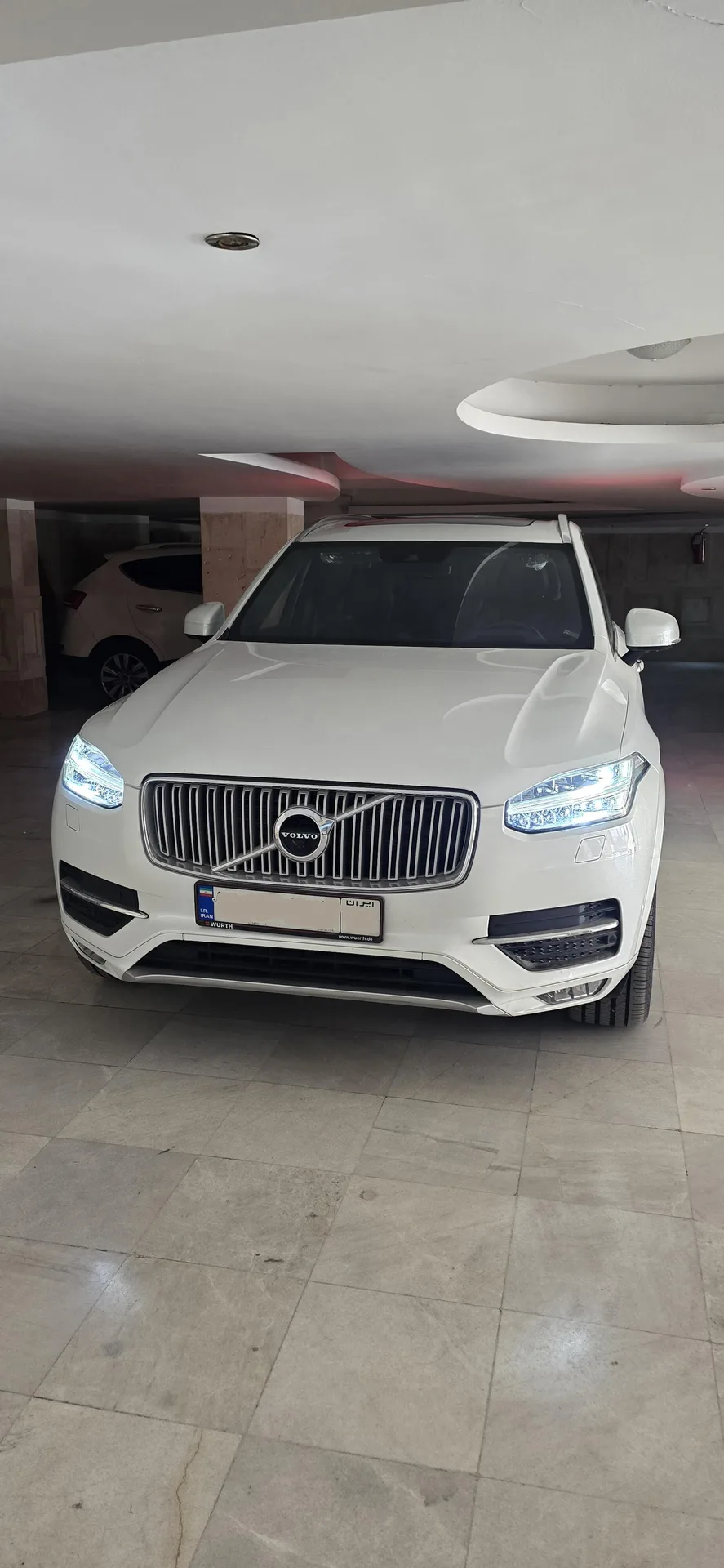ولوو  XC90
