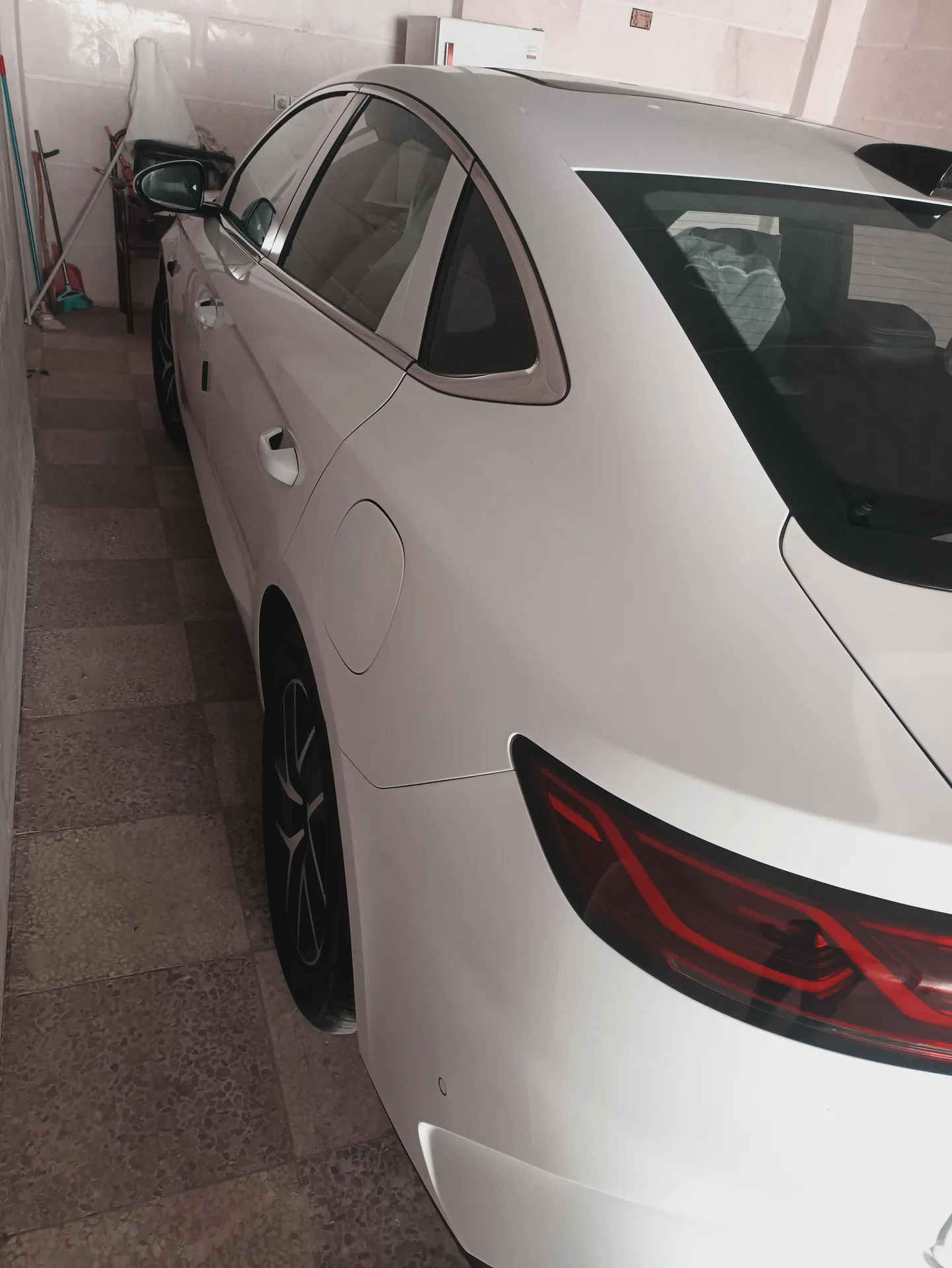 بی وای دی  چین ال DMi 2