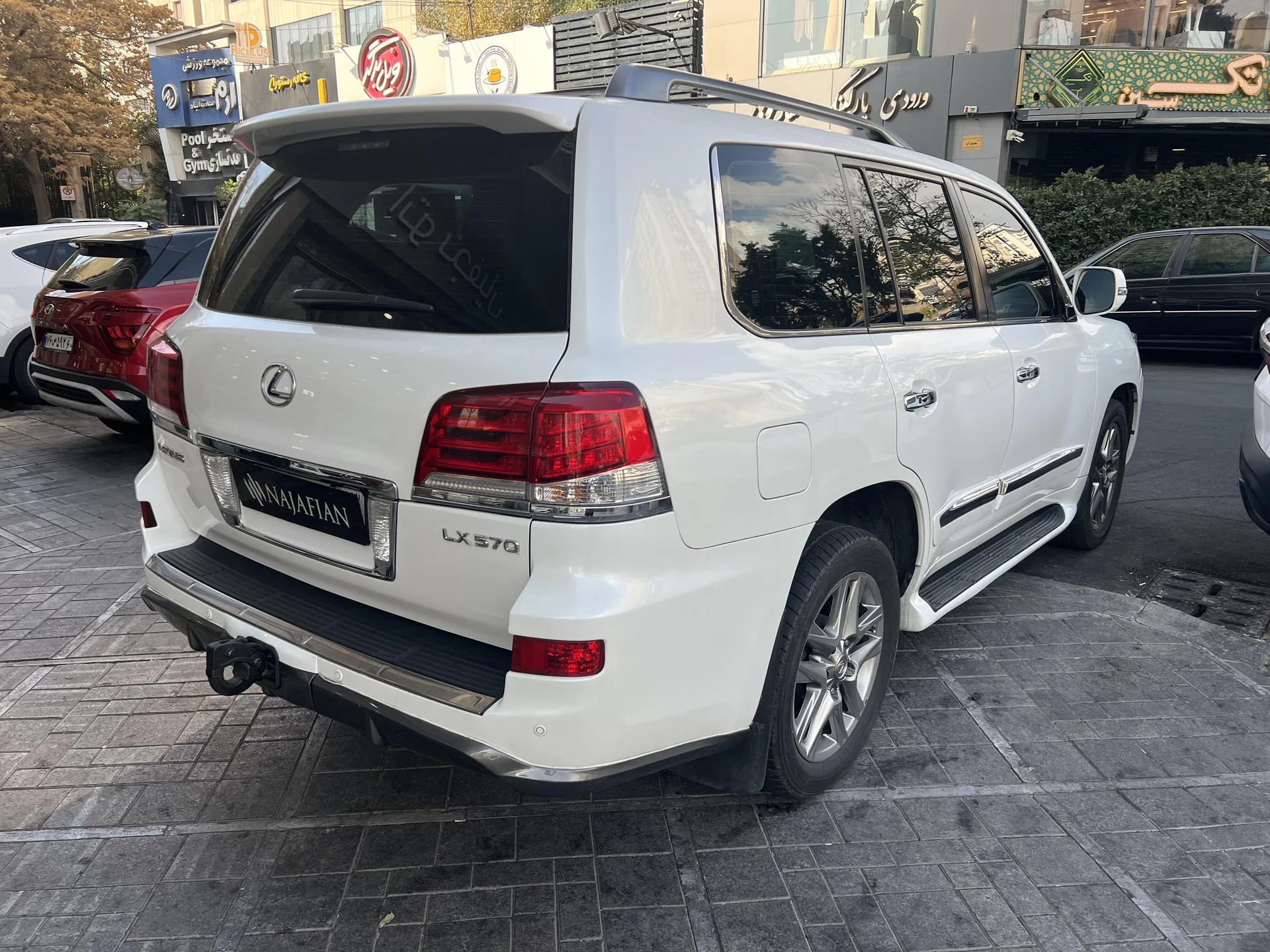 لکسوس  LX 5