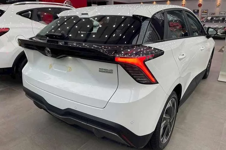 ام جی  4ev