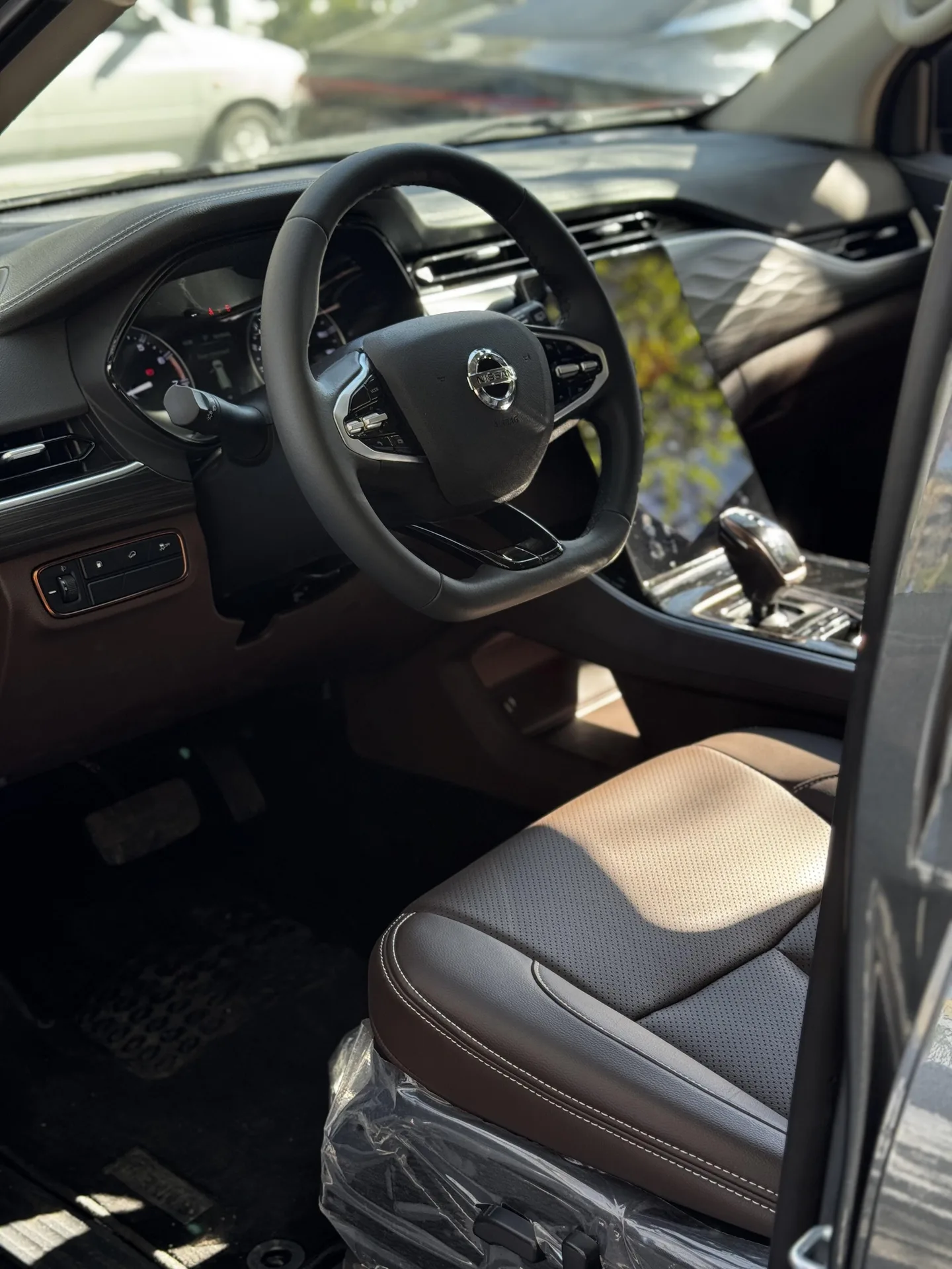 نیسان  ترا 6