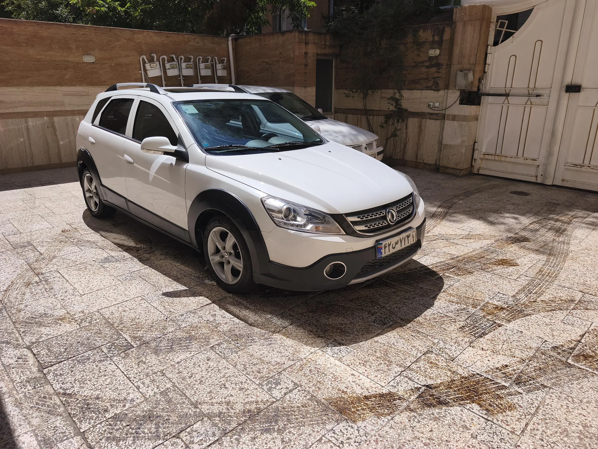 دانگ فنگ  H30 کراس 3
