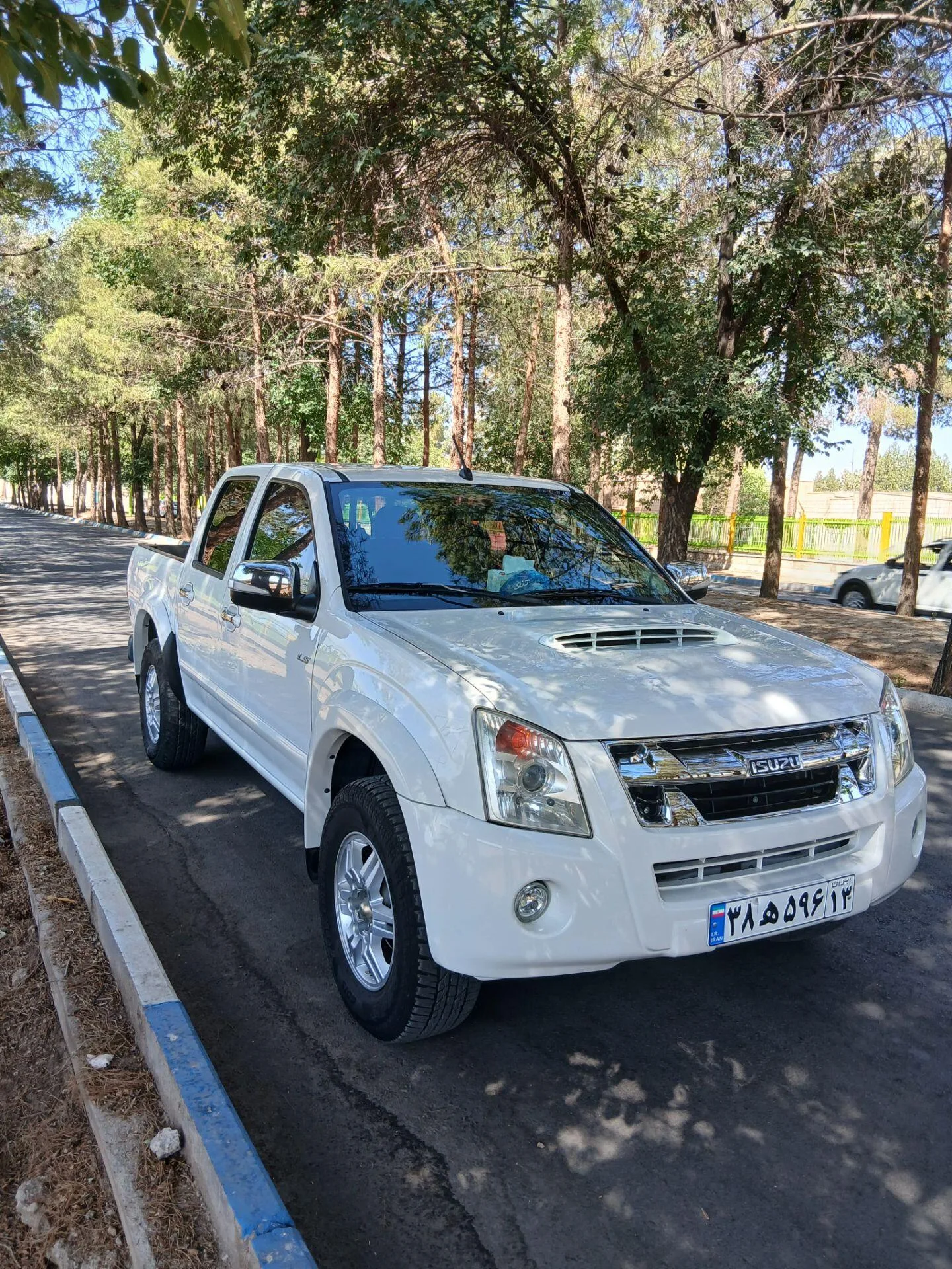 ایسوزو  دی مکس 4