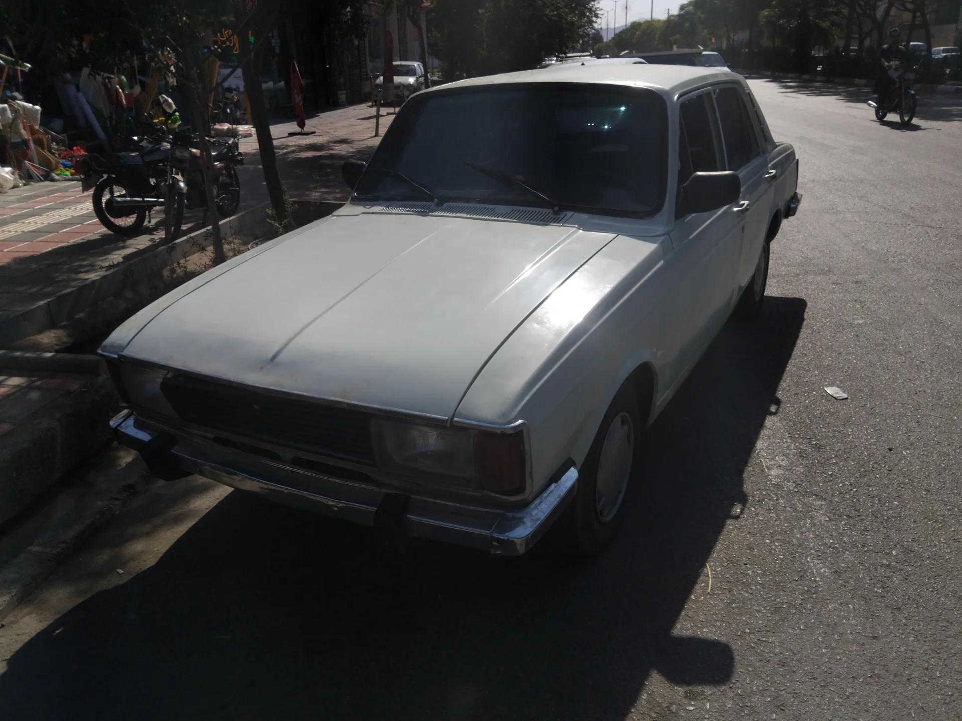 پیکان سدان