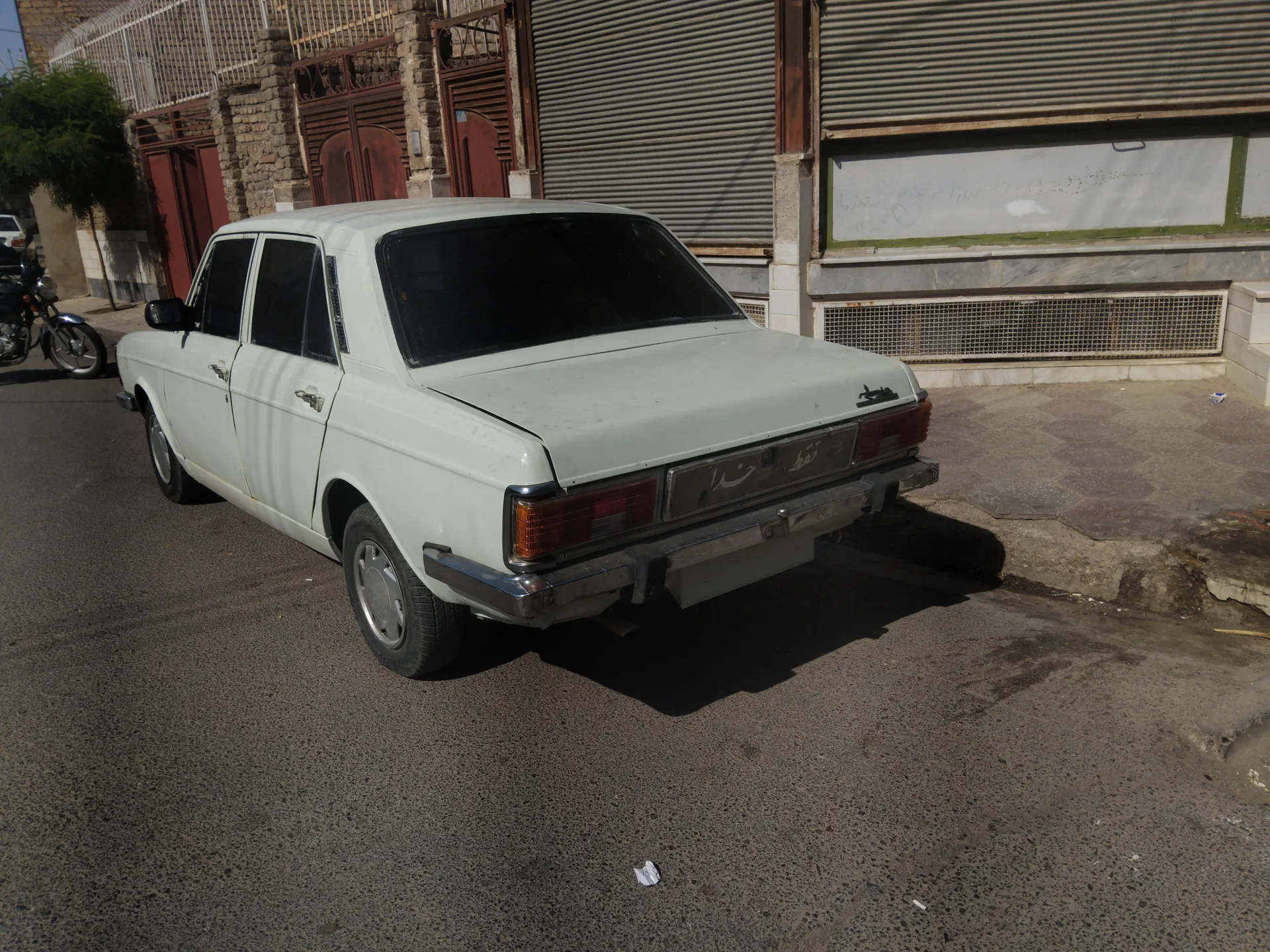 پیکان  سدان 4
