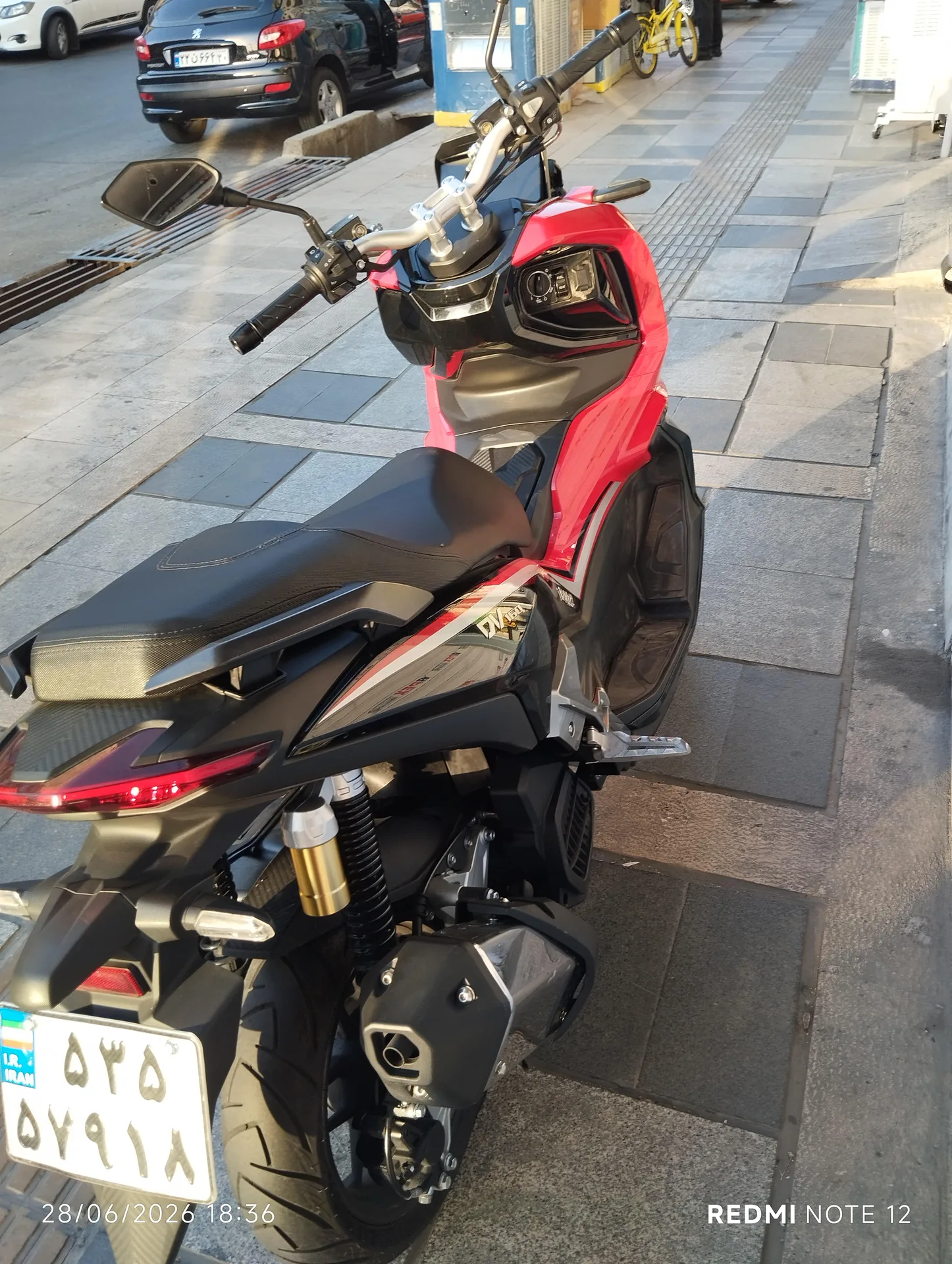 جهان همتا  همتاز ADV160 3