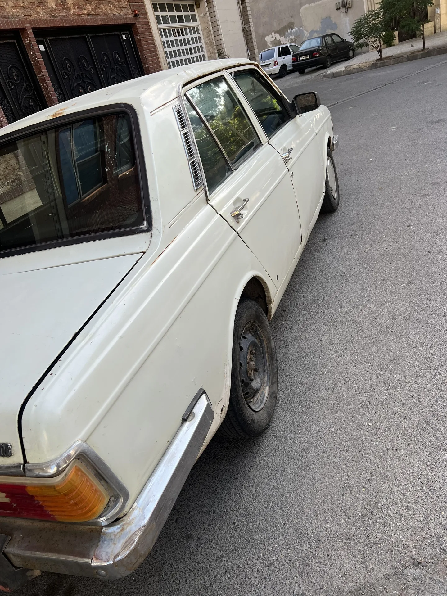 پیکان  سدان 4