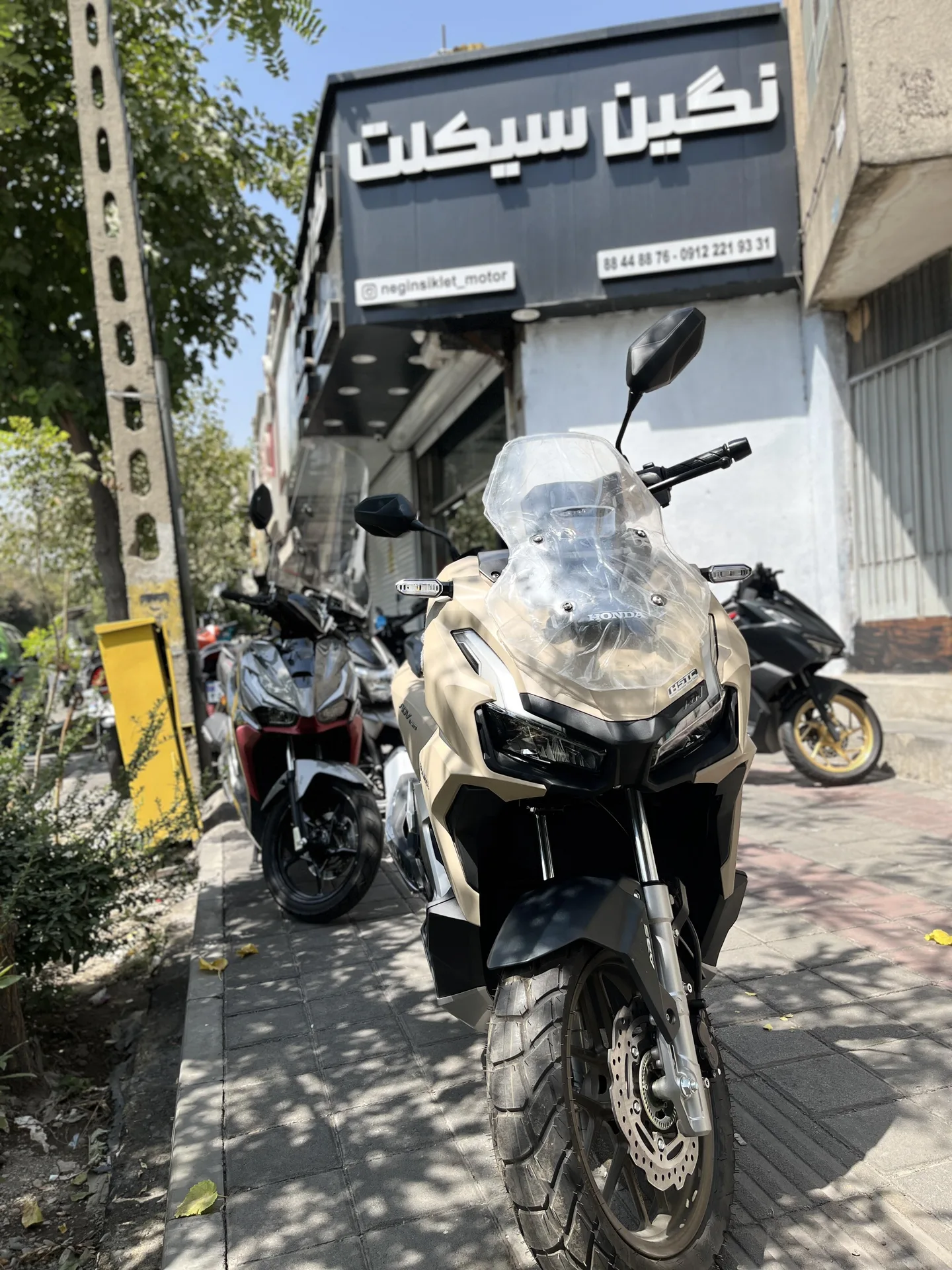 هوندا  ADV 160 2