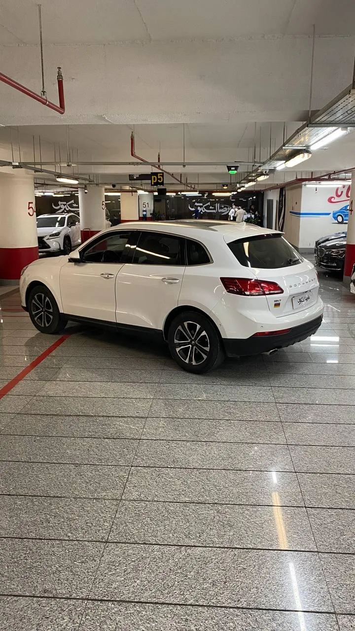 بورگوارد  BX7 2