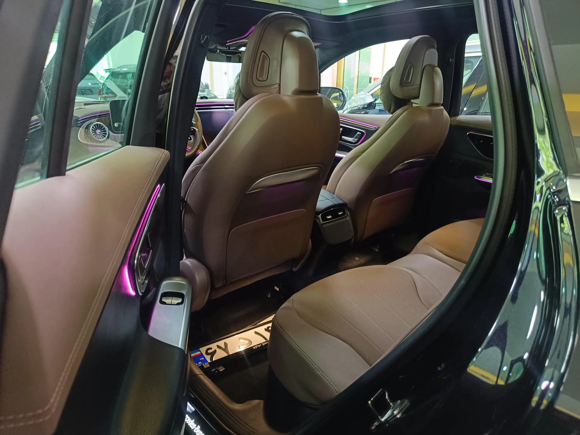 بنز  EQE SUV 7
