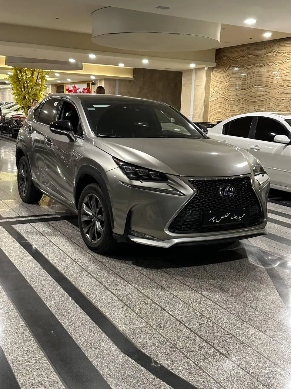 لکسوس NX