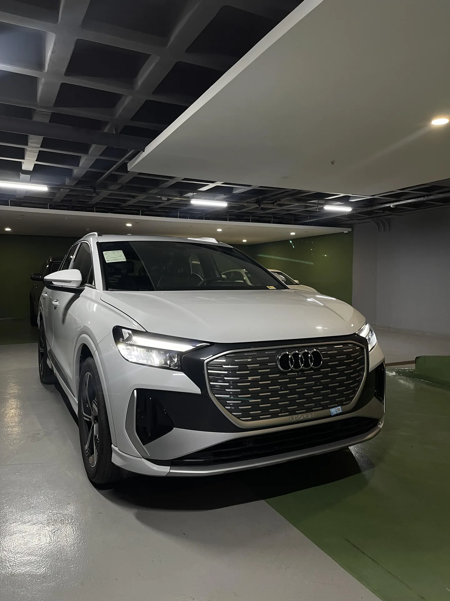آئودی  Q4 e-tron 3