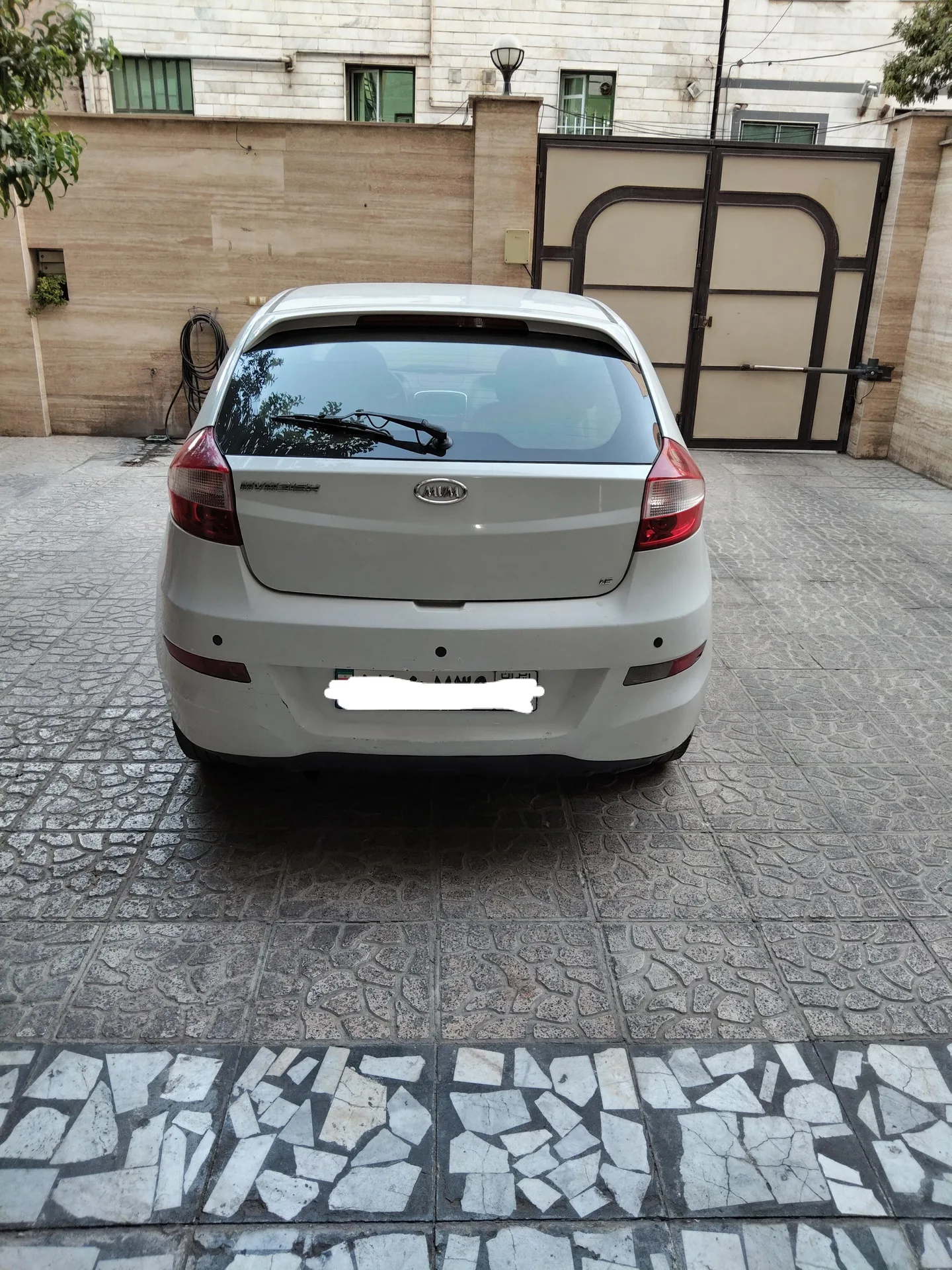 ام وی ام  315هاچ بک