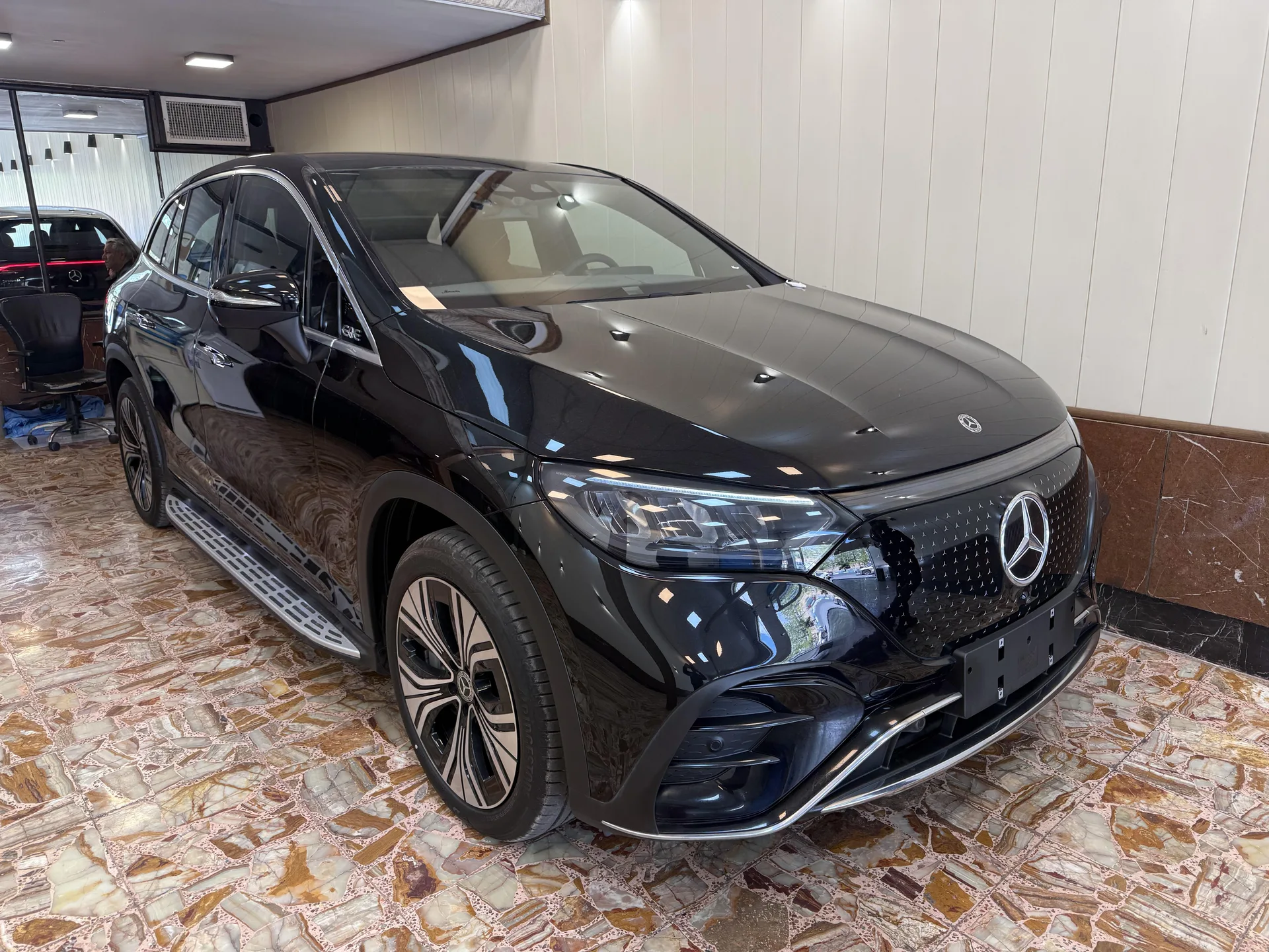 بنز EQE SUV