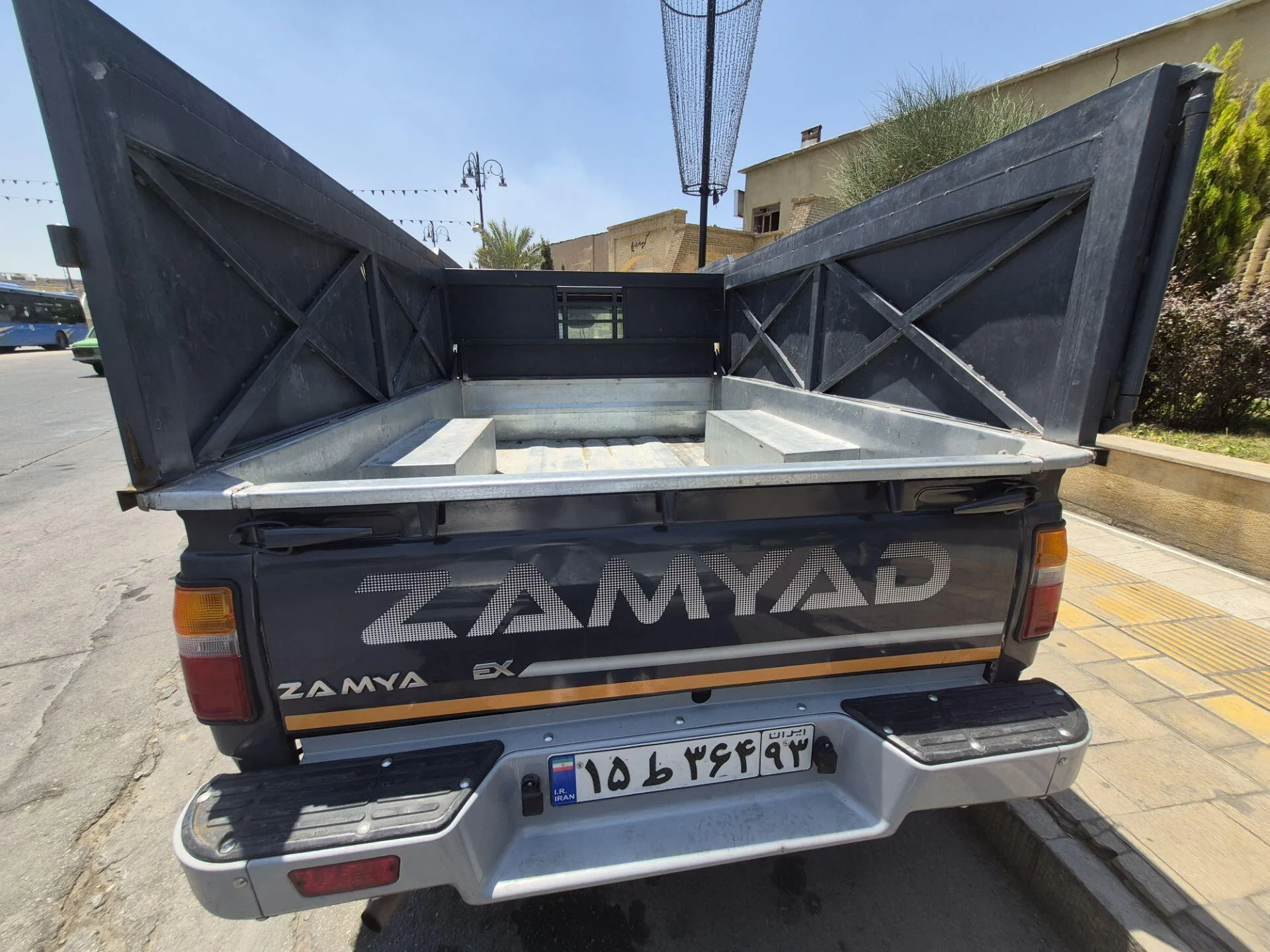زامیاد  وانت نیسان 4