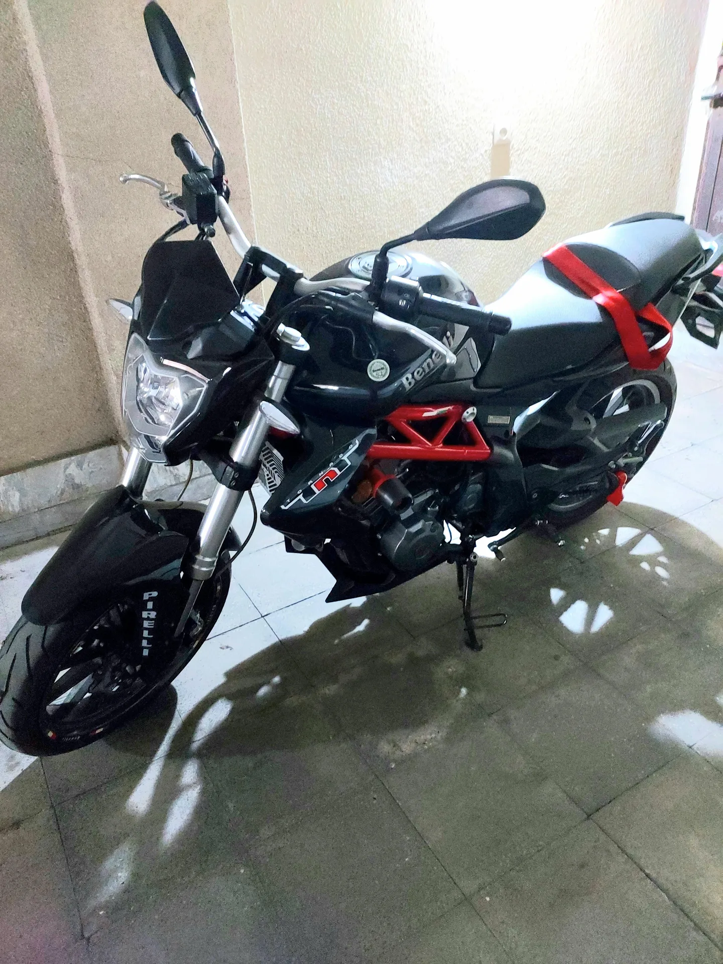بنلی  TNT 300 2