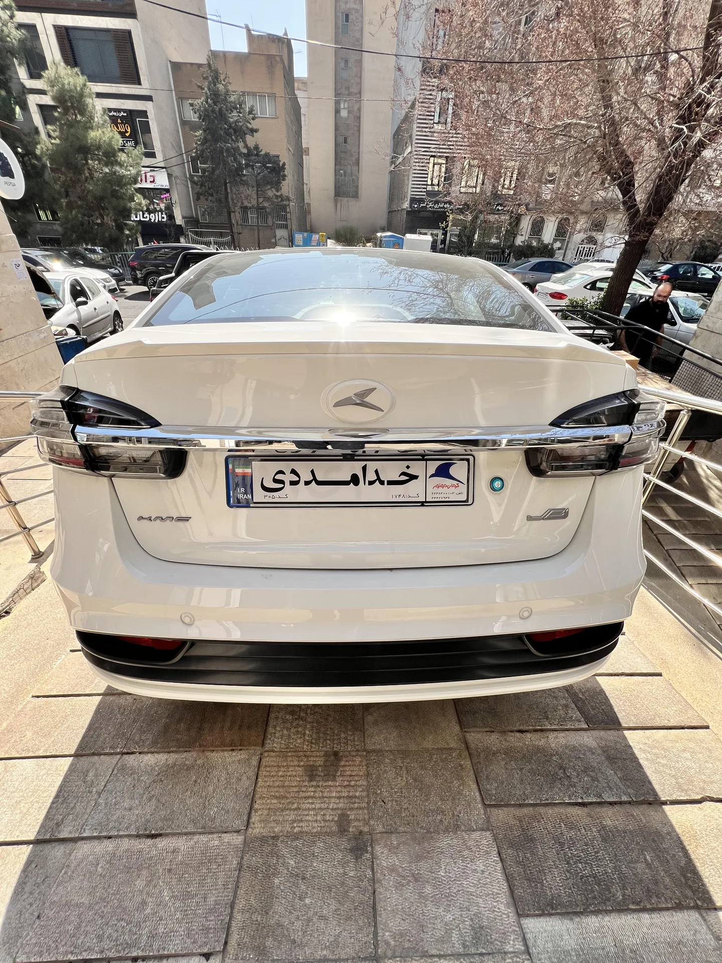 پیش فروش کی ام سی  ایگل 2