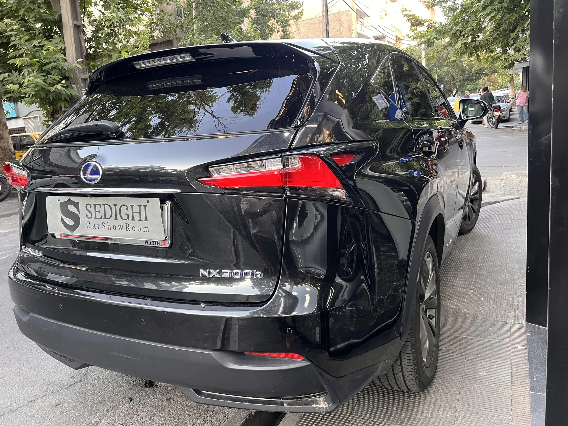 لکسوس  NX هیبرید 4