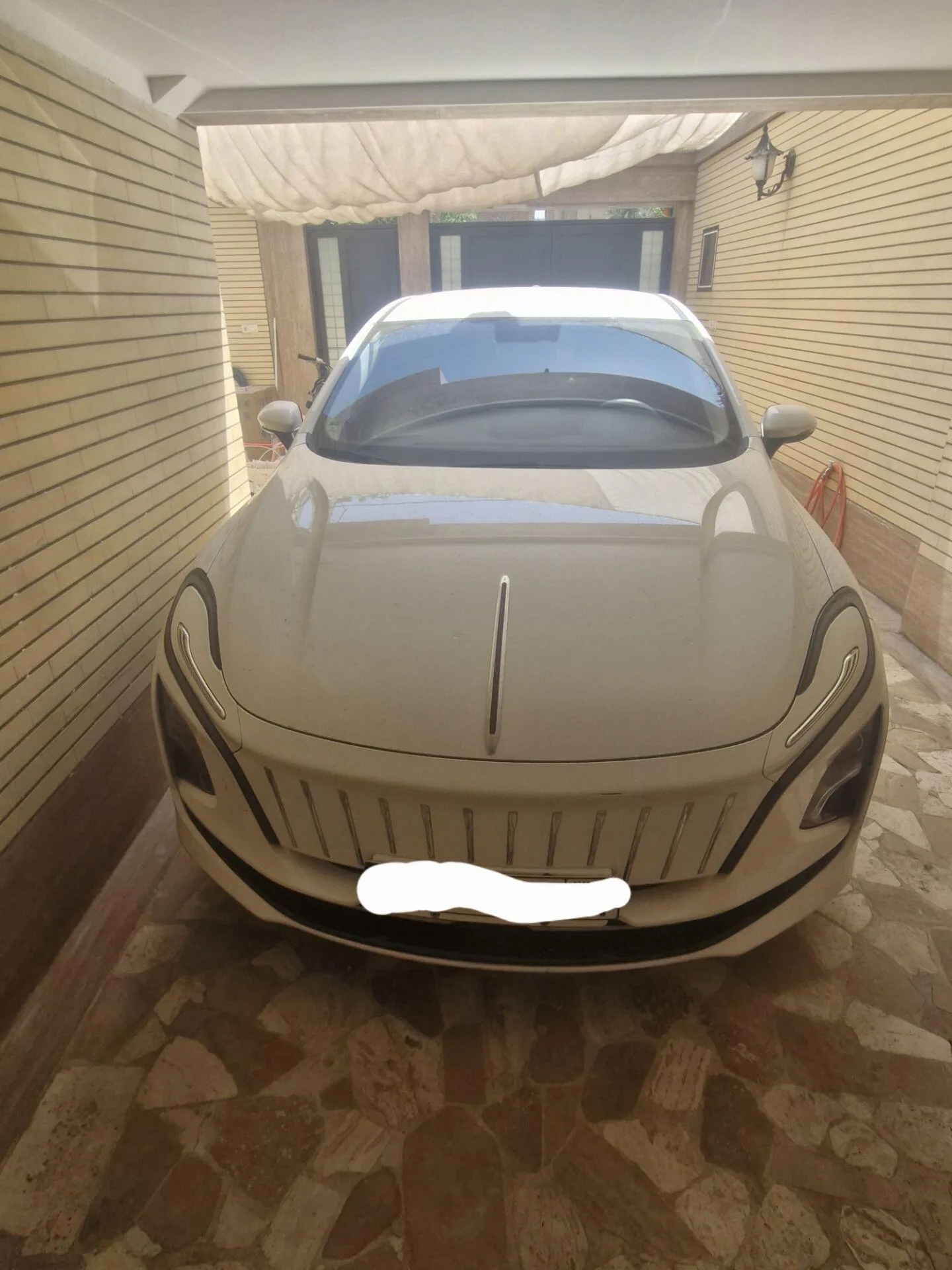 هونگچی E-QM5
