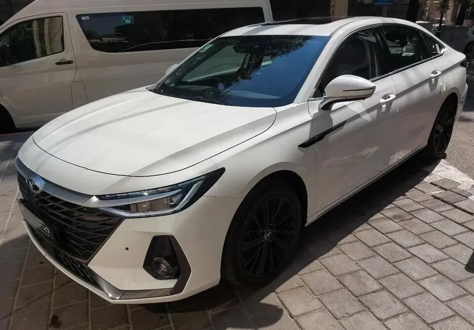 فونیکس آریزو 8 (Z8)