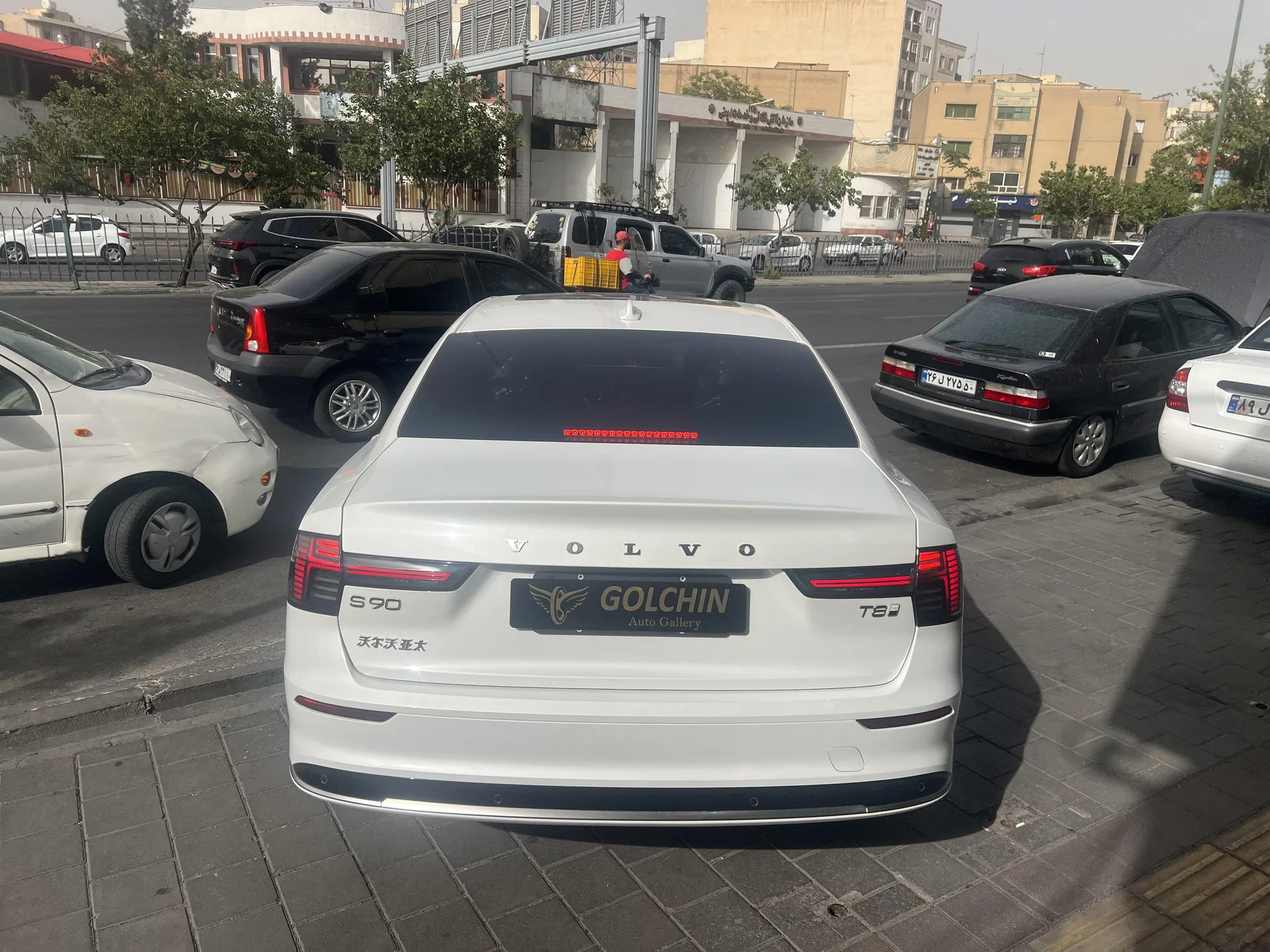 ولوو  S90 28