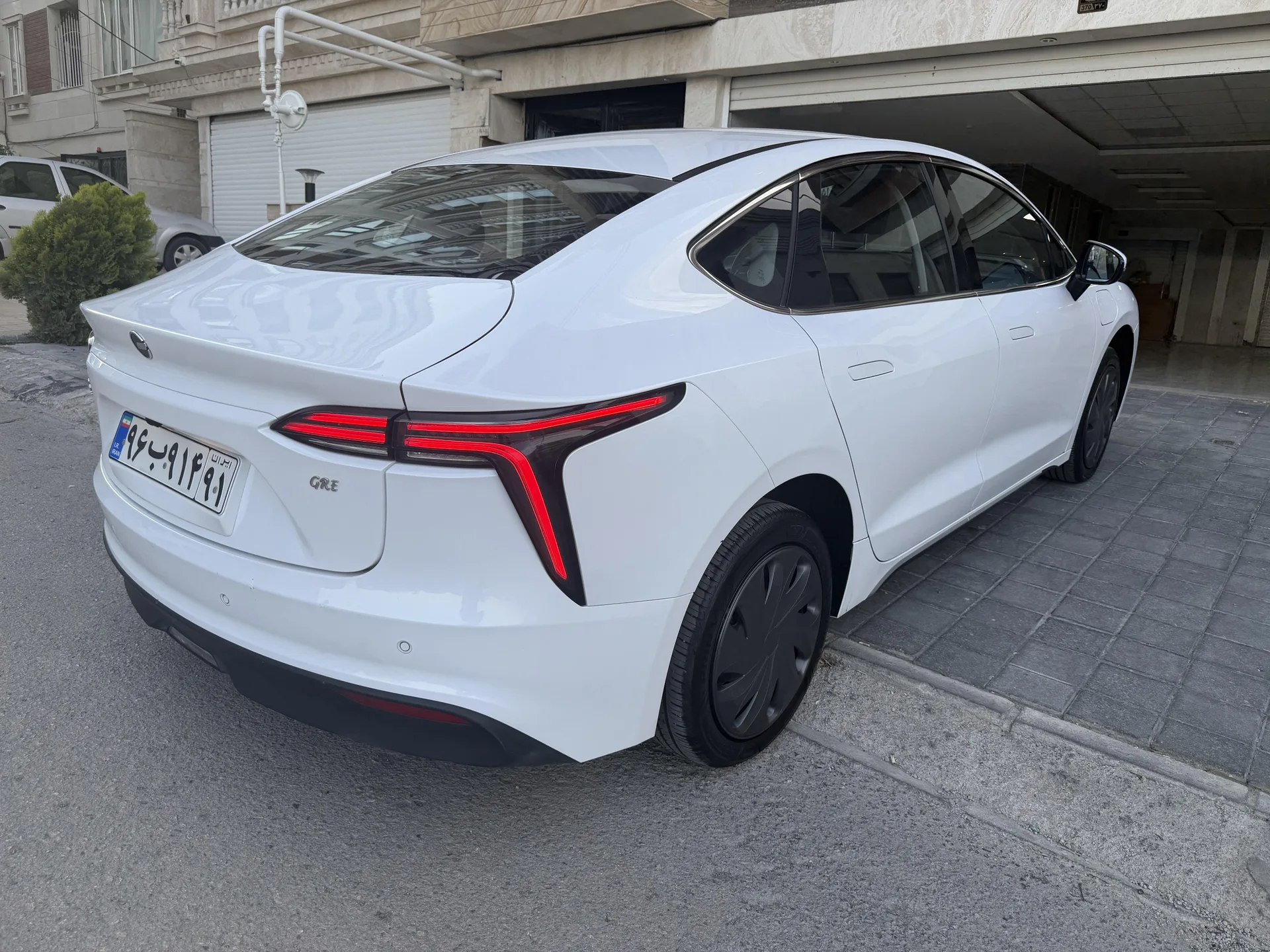 لونا  GRE 2