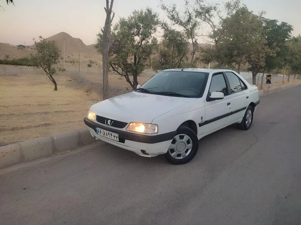 پژو 405