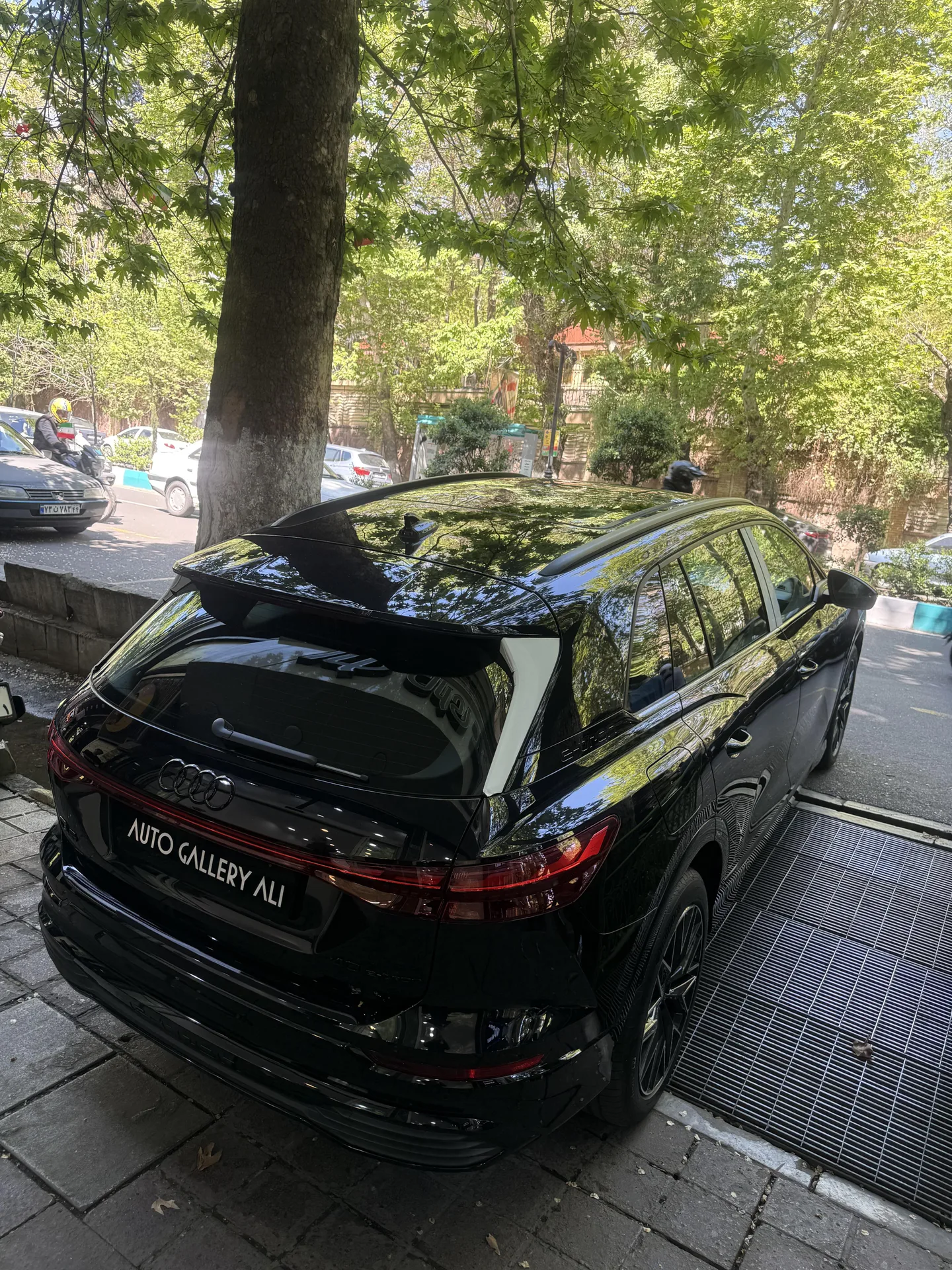 آئودی  Q5 e-tron 6